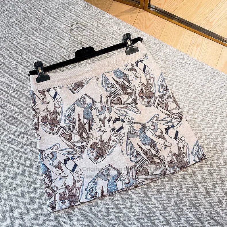 Hermes Hermes Printed velvet flared skirt Size 42" / US 20 - 2 Thumbnail