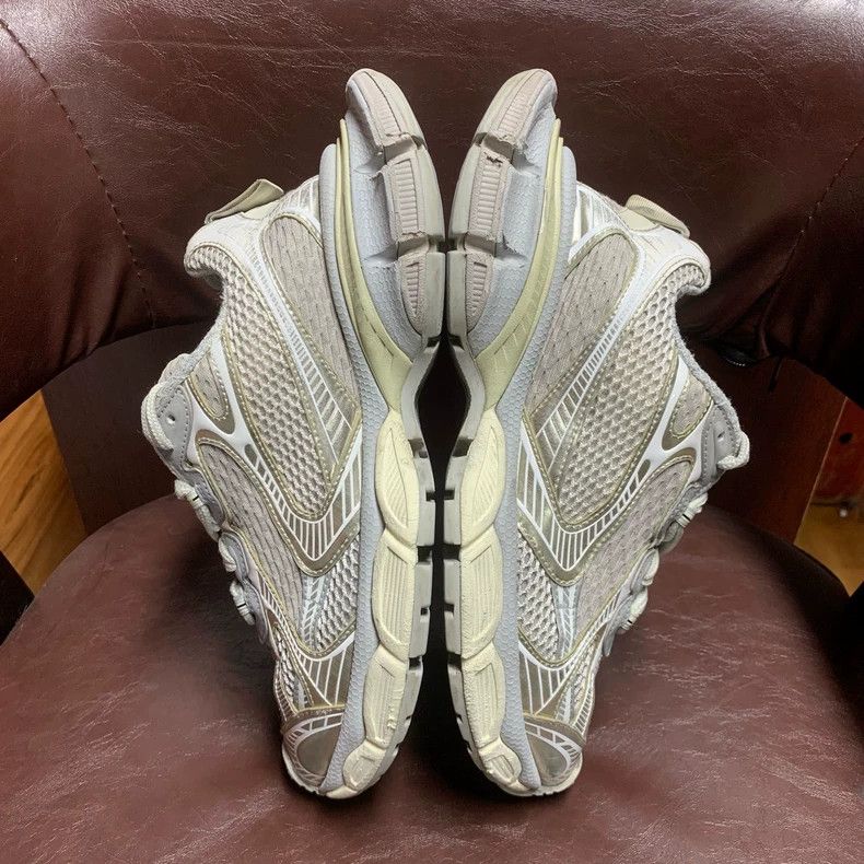 Balenciaga Balenciaga Light Beige Sneakers shoes 2502-Nextarrow Size US 6 / EU 39 - 4 Thumbnail