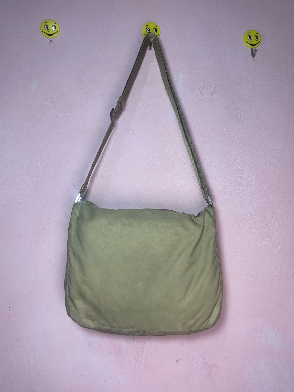 Prada Vintage Prada khaki beige nylon tessuto crossbody bag Size ONE SIZE - 3 Thumbnail