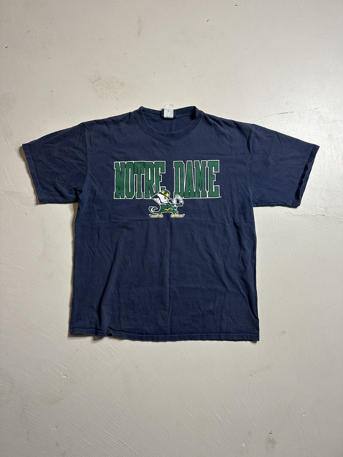 Vintage Vintage Notre Dame Fighting Irish T Shirt Size US XL / EU 56 / 4 - 3 Thumbnail