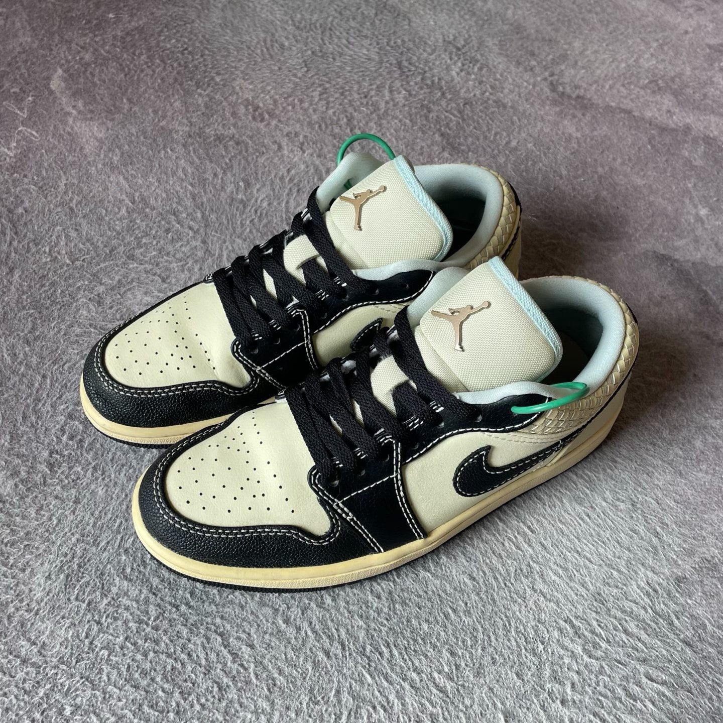 Nike Nike Black Lowtop Sneakers 41 Men Size US 8.5 / EU 41-42 - 1 Thumbnail