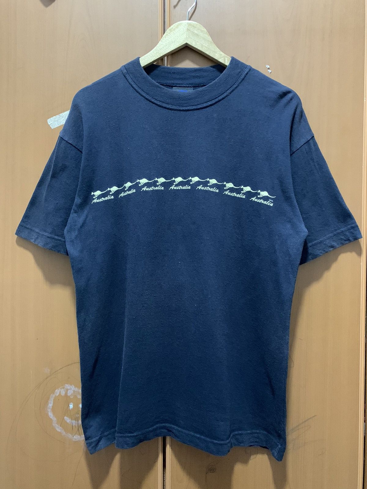 Vintage Vintage Australian Kanggaroo T Shirt Size US M / EU 48-50 / 2 - 1 Thumbnail