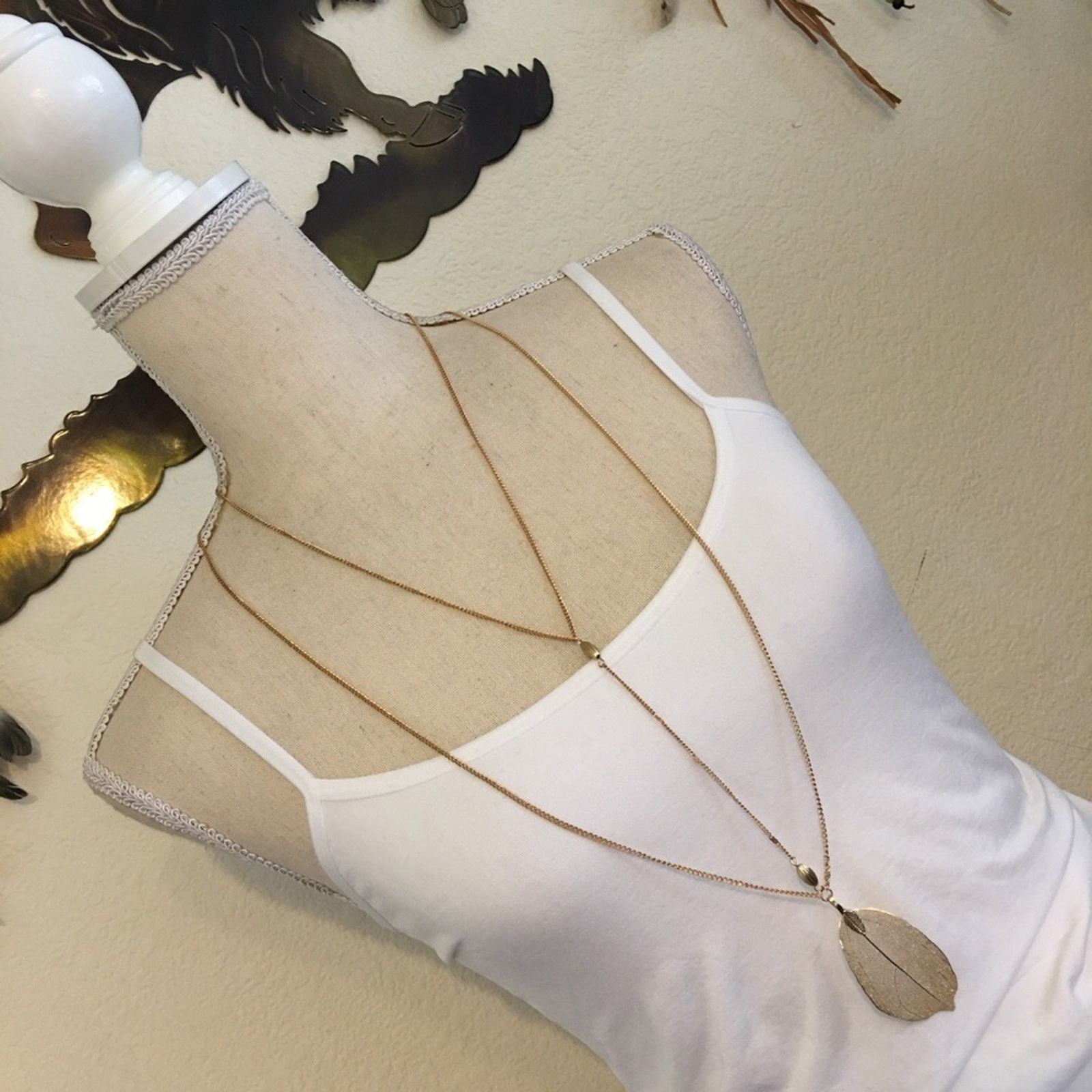 Vintage Vintage gold tone leaf body jewelry necklace Size ONE SIZE - 3 Thumbnail