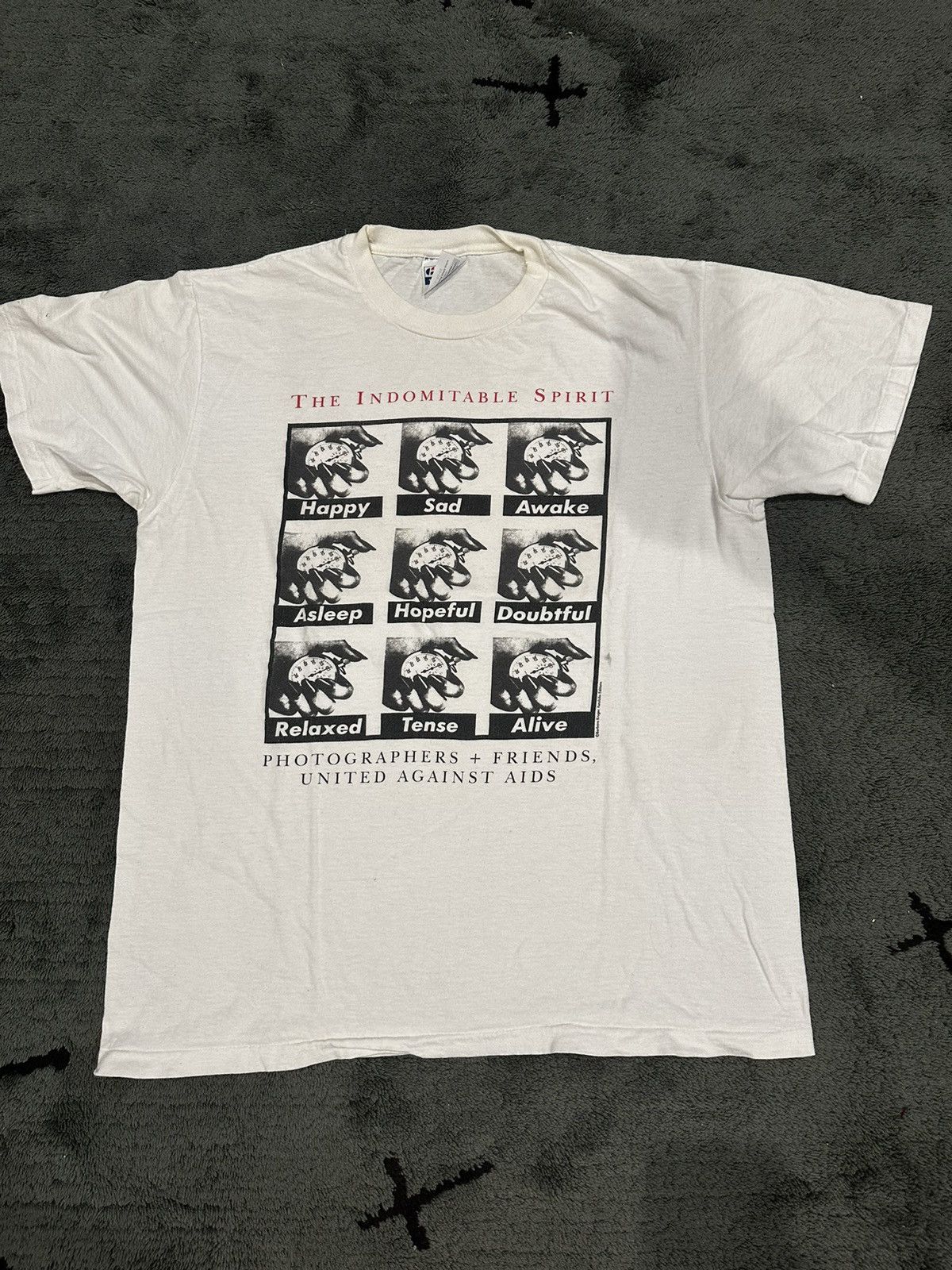 Barbara Kruger × Vintage Vintage 1990’s Barbra Krueger “United Against Aids” Tee Size US L / EU 52-54 / 3 - 1 Thumbnail