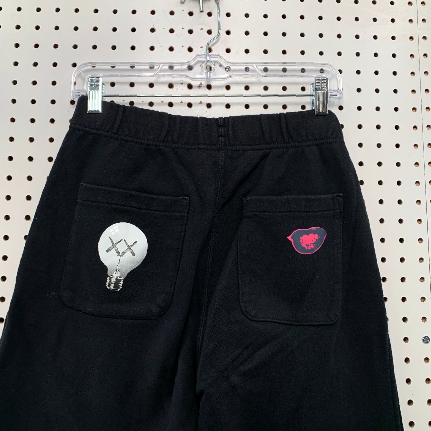 Uniqlo VINTAGE UNIQLO Kaws Warhol Sweatpants Mens Small Black Relaxed Fit Fleece 28x26 Size US 28 / EU 44 - 7 Thumbnail