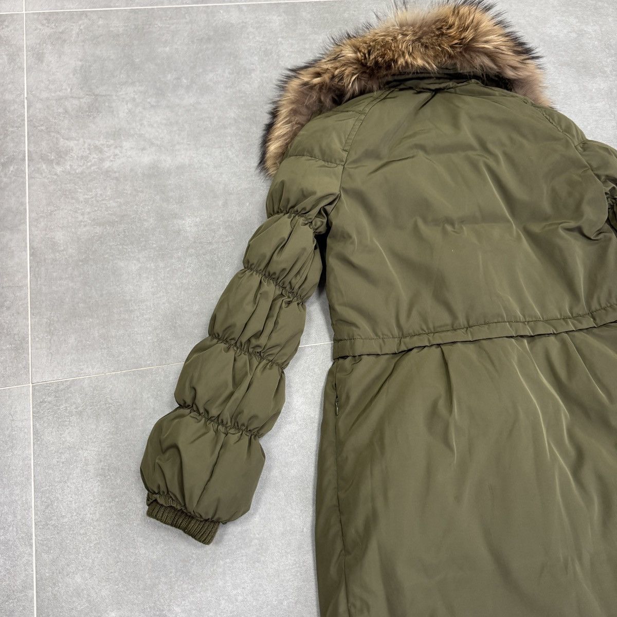 Moschino Moschino Cheap and Chic Women Fur Coat Jacket Size 34 / US 4 Size XS / US 0-2 / IT 36-38 - 22 Thumbnail