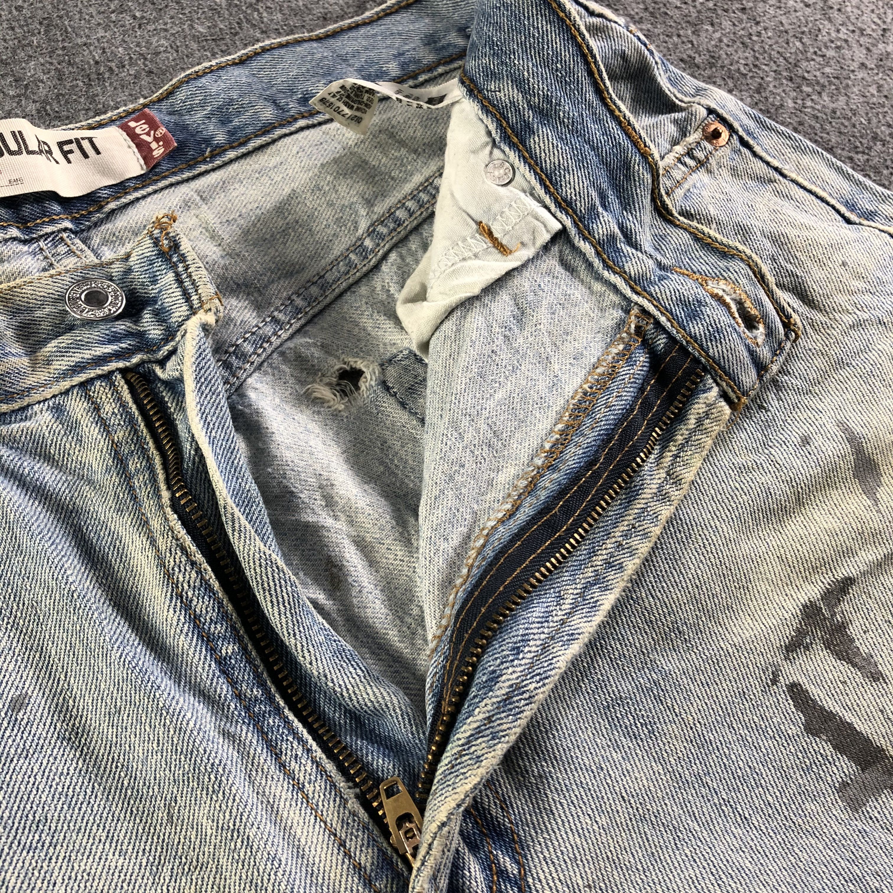 Levi's Vintage Light Wash Levis 505 Jeans-J4269 Size US 34 / EU 50 - 8 Thumbnail