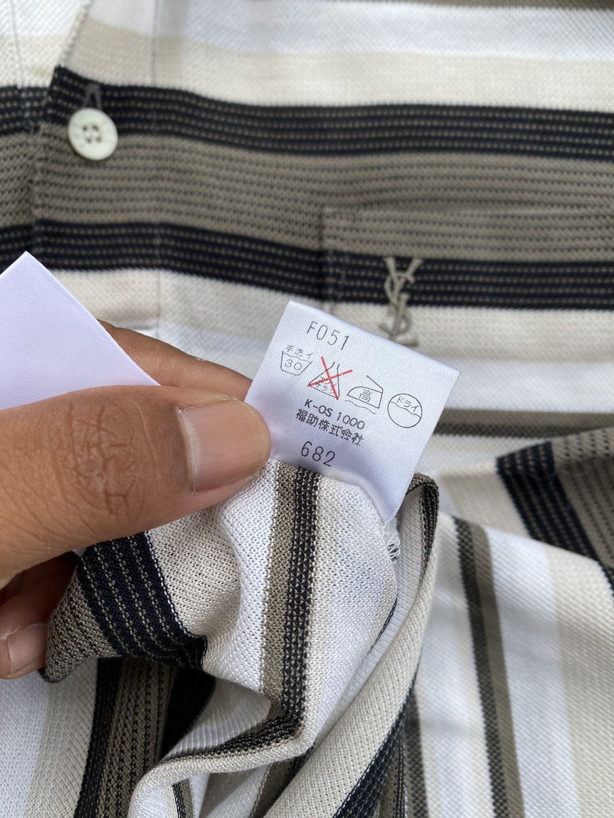 Yves Saint Laurent Rare Vintage YSL Yves Saint Laurent Small Spellout Shirt Size US M / EU 48-50 / 2 - 13 Thumbnail
