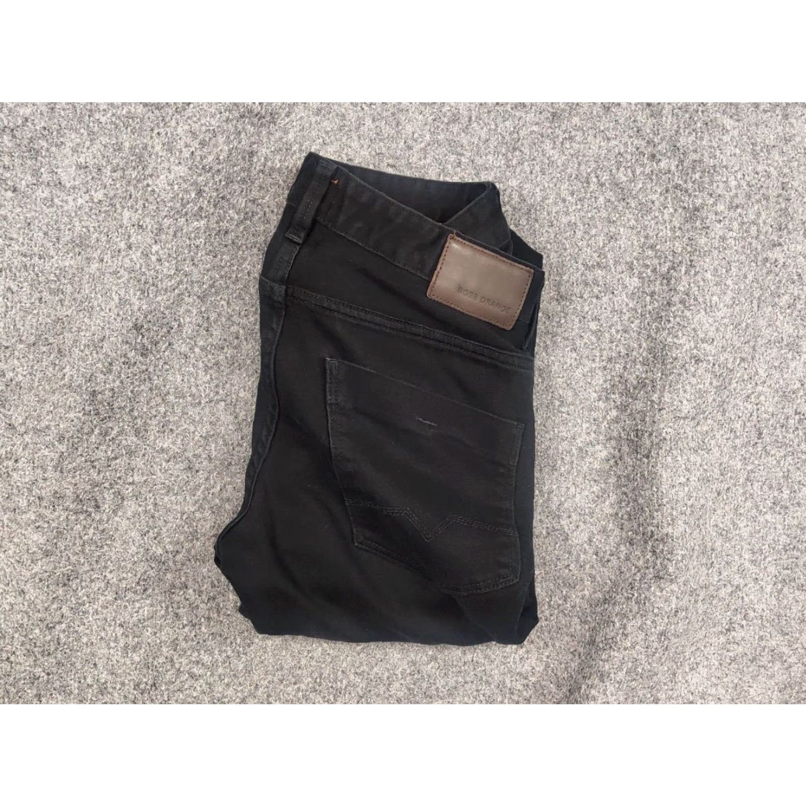 Hugo Boss HUGO BOSS Jeans 63 Noir Black Slim Tapered Denim 32 Men 5-Pocket Denim Slim Inseam 29 100% Cotton Black 90s City USA Vintage: No Size US 32 / EU 48 - 2 Thumbnail