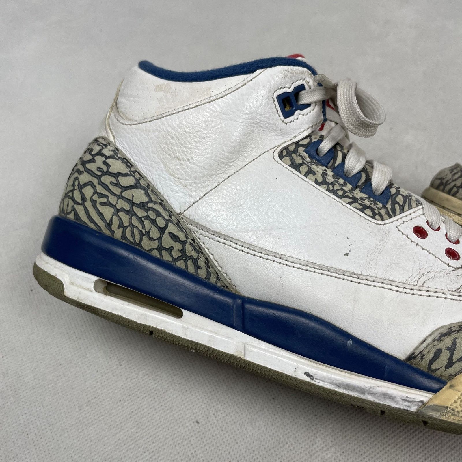 Jordan Brand Nike Air Jordan 3 Retro OG BG 854261-106 White Sneakers 7Y Size US 7 / EU 40 - 7 Thumbnail