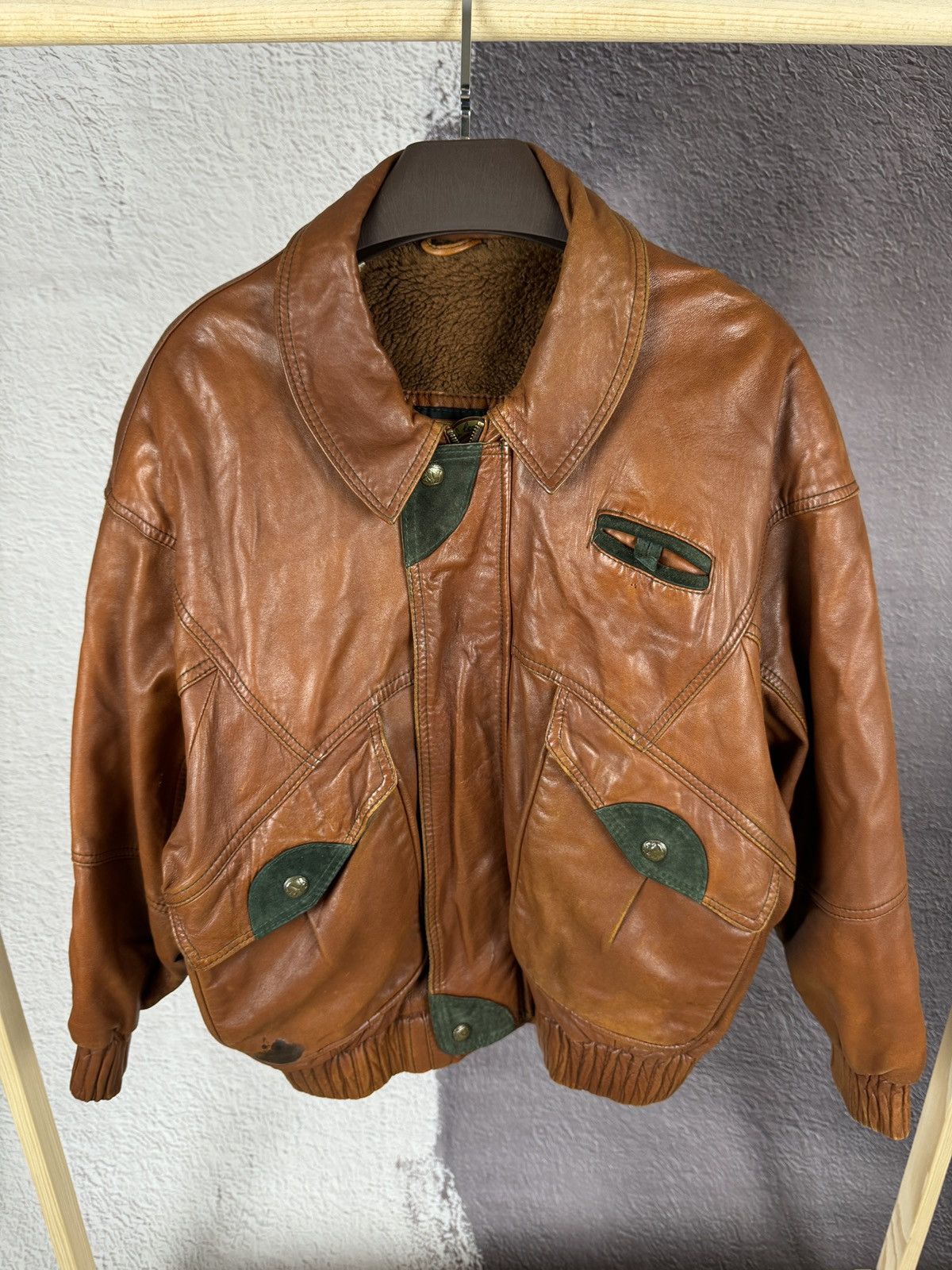 Vintage Dikarpa Italy vintage brown leather bomber jacket Size US XL / EU 56 / 4 - 2 Thumbnail