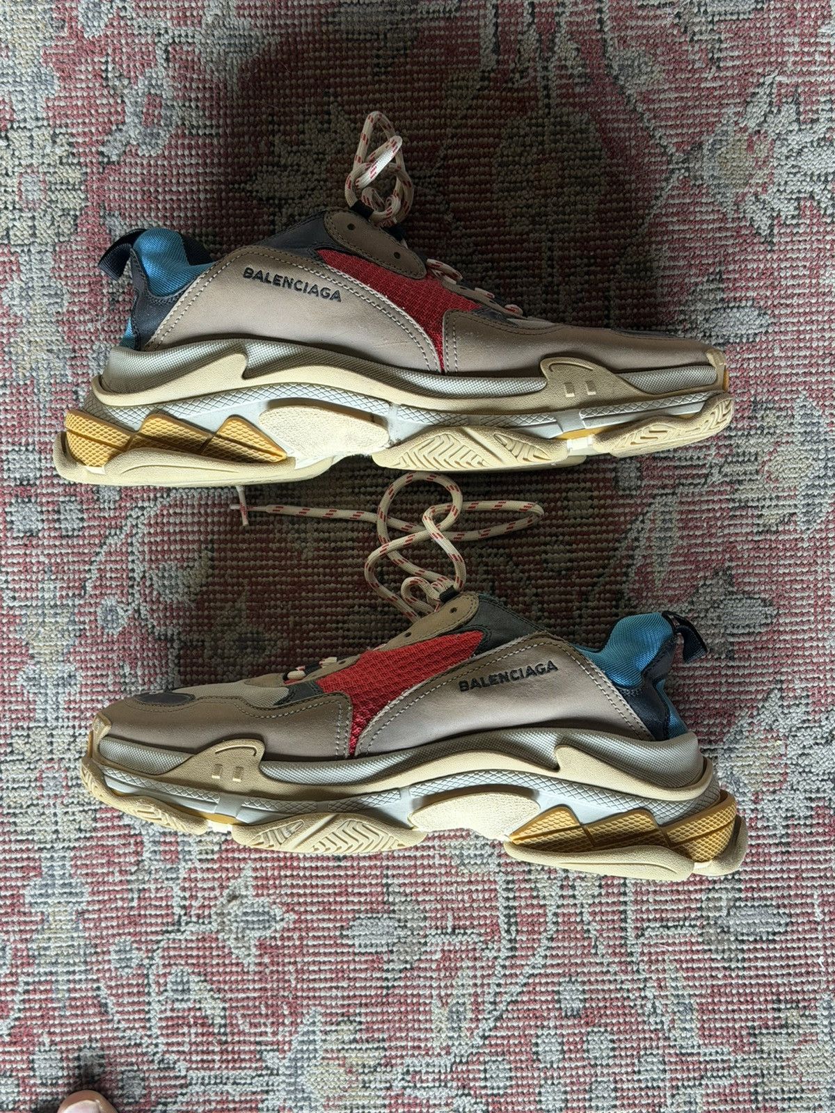 Balenciaga Balenciaga triple s sneaker size 45 Size US 12 / EU 45 - 6 Thumbnail
