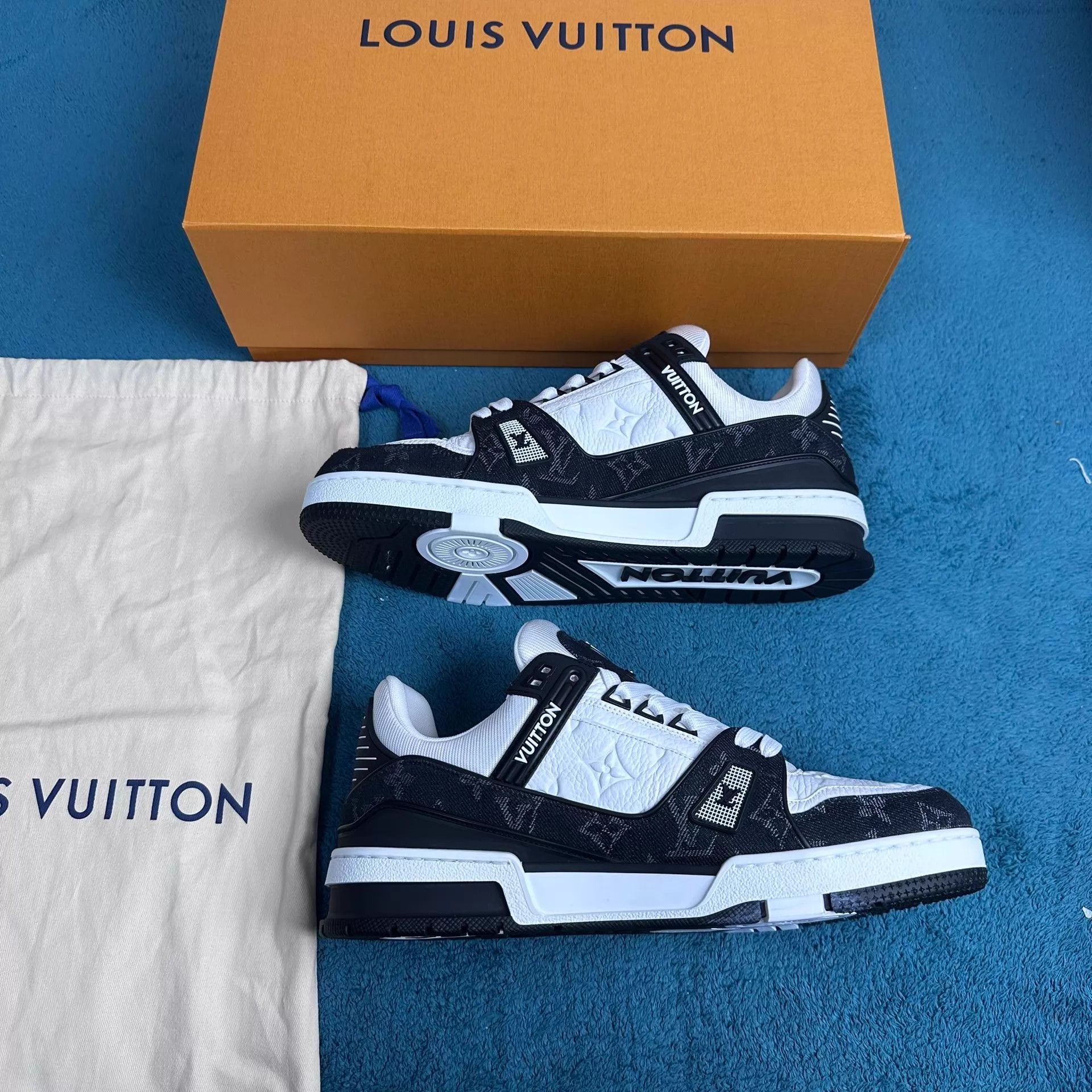Louis Vuitton LV Trainer BW Panda Denim Print 42 Size US 9 / EU 42 - 3 Thumbnail