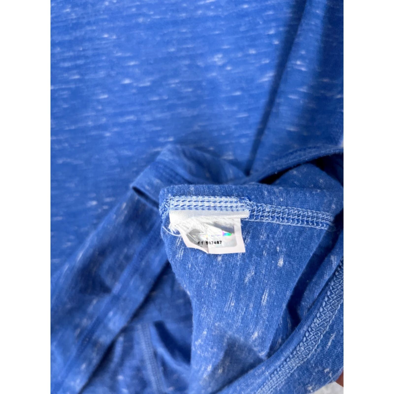 The North Face The North Face Shirt Women Medium Blue Tank Sleeveless Scoop Neck Gym Hike Womens Size M / US 6-8 / IT 42-44 - 7 Thumbnail