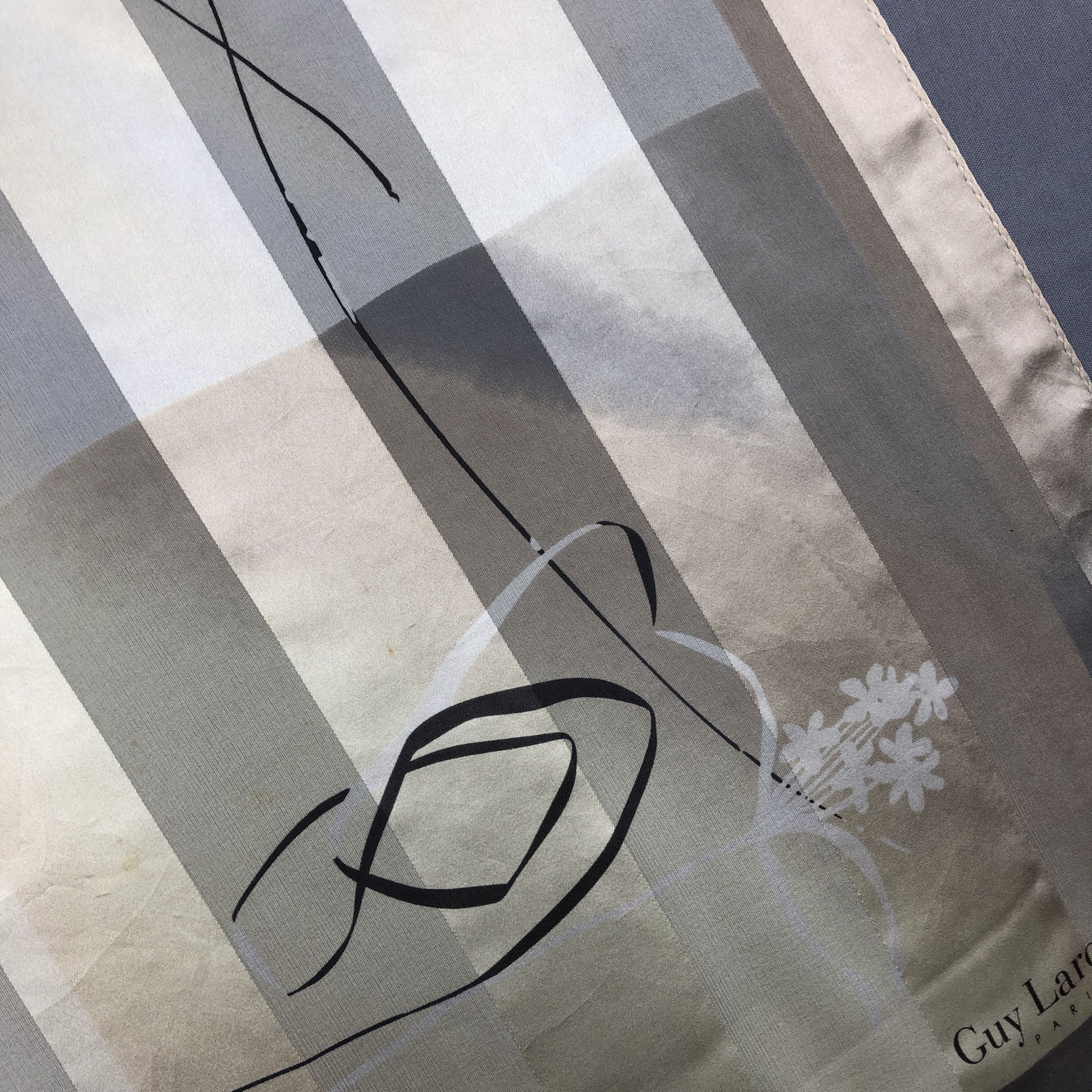 Guy Laroche × Vintage Vintage Guy Laroche SILK Scarf Twill Stole Wraps Scarves Size ONE SIZE - 14 Thumbnail