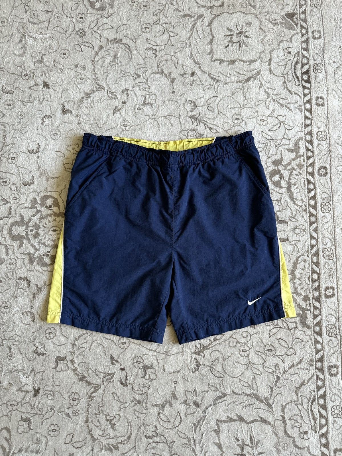Nike Nike Vintage Y2K Nylon Track Shorts Swoosh Size S Size US 30 / EU 46 - 1 Thumbnail