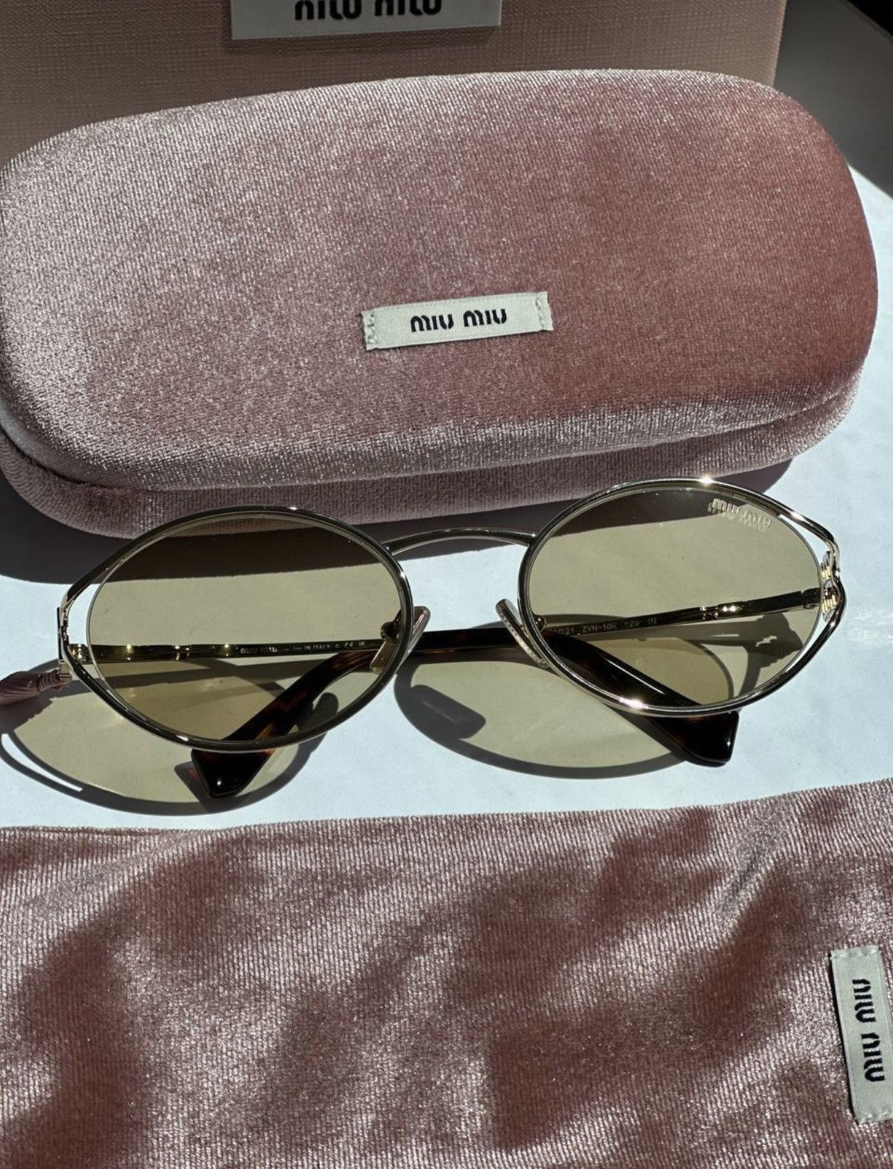 Miu Miu × Vintage NEW Miu Miu sunglasses MU 52YS ZVN10R Size ONE SIZE - 1 Thumbnail
