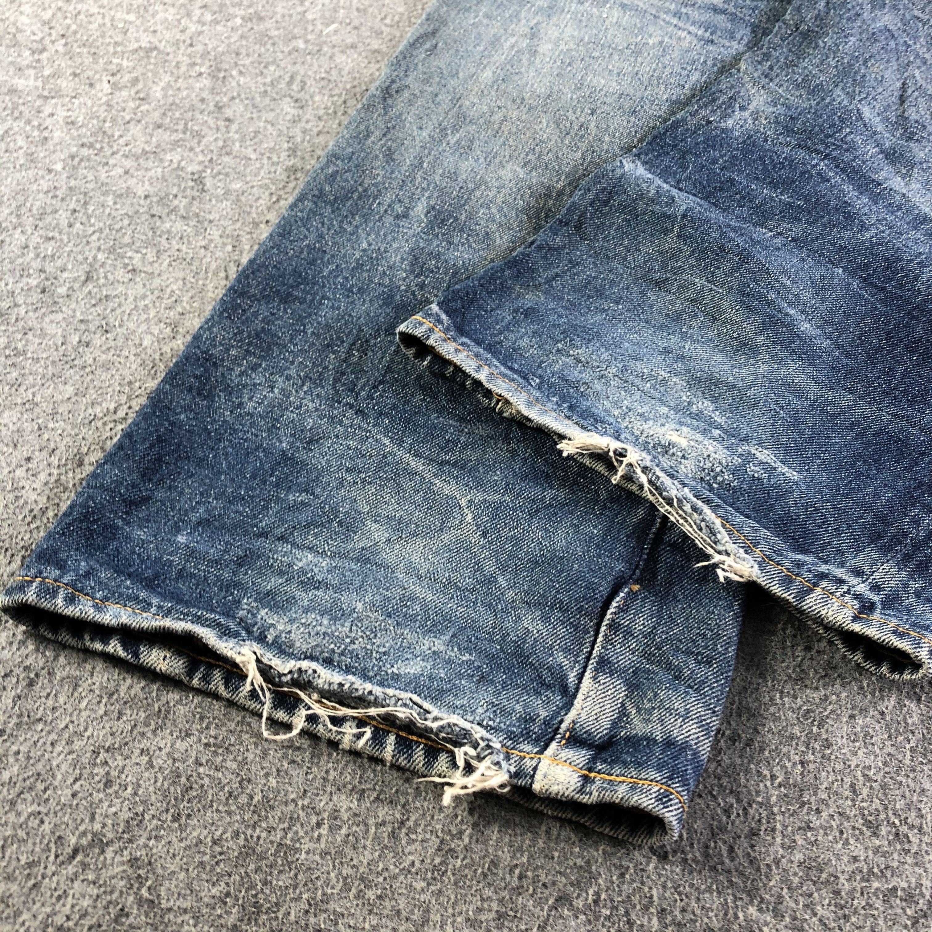 Vintage Blue Wash Levis 501 Jeans-J3732