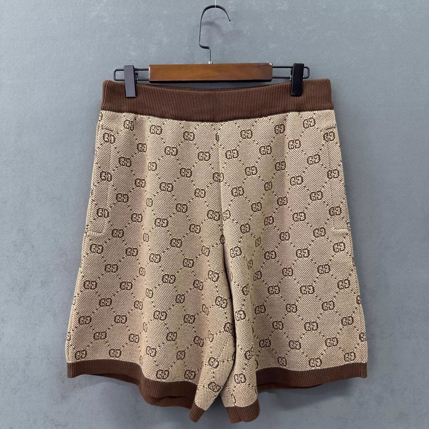Gucci Gucci Brown Full Logo Shorts S New With Tags Size 26" / US 2 / IT 38 - 2 Thumbnail