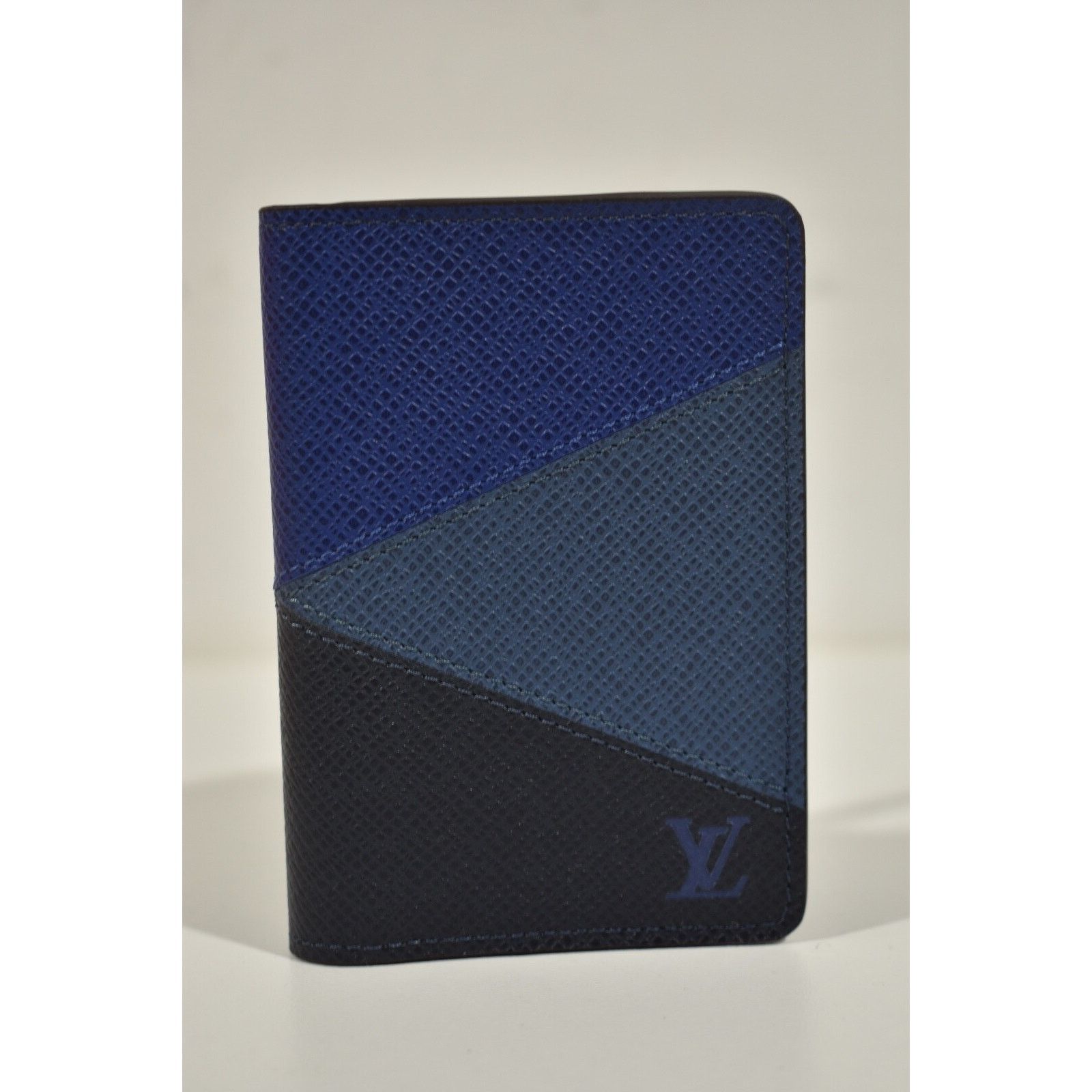 Louis Vuitton Louis Vuitton Tricolor V Monogram Pocket Organizer Wallet Size ONE SIZE - 2 Thumbnail