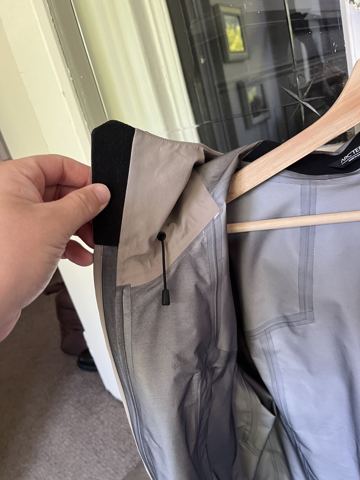 Arc'teryx Arc’teryx Large Men’s Jacket (Gore-Tex) Size US L / EU 52-54 / 3 - 8 Thumbnail