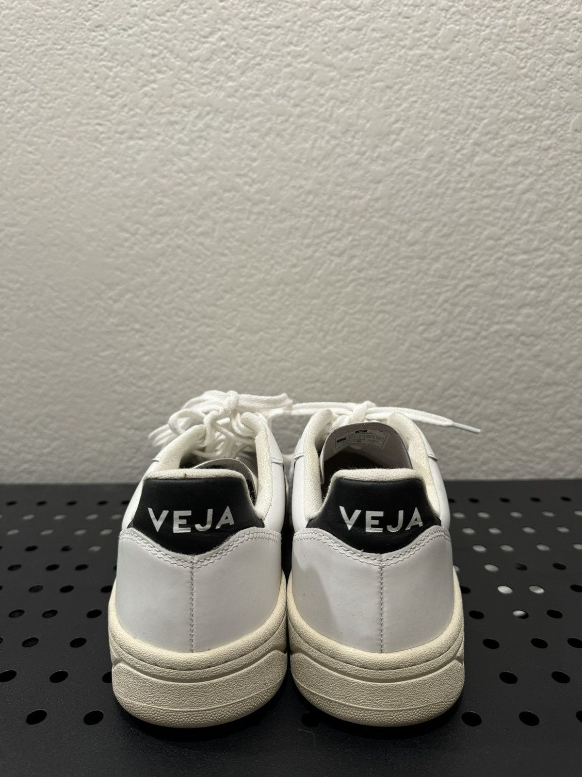Veja VEJA V-10 Leather White Black Size US 8 / EU 41 - 3 Thumbnail