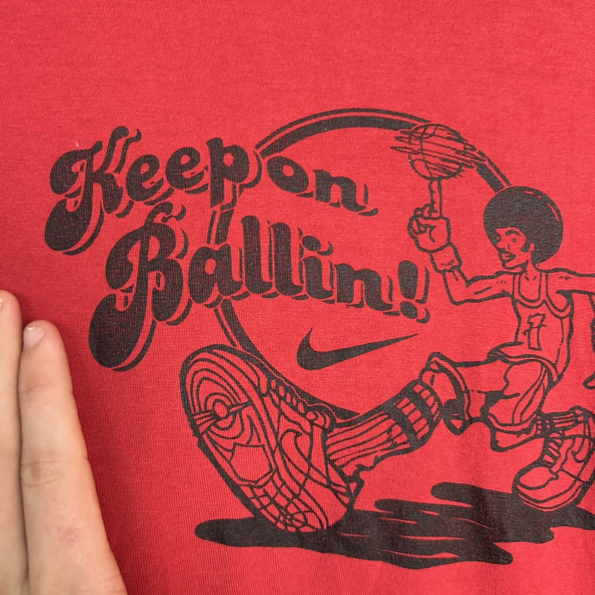 Nike Vintage Nike Big logo swoosh red 2000’s streetwear tee Size US M / EU 48-50 / 2 - 3 Thumbnail