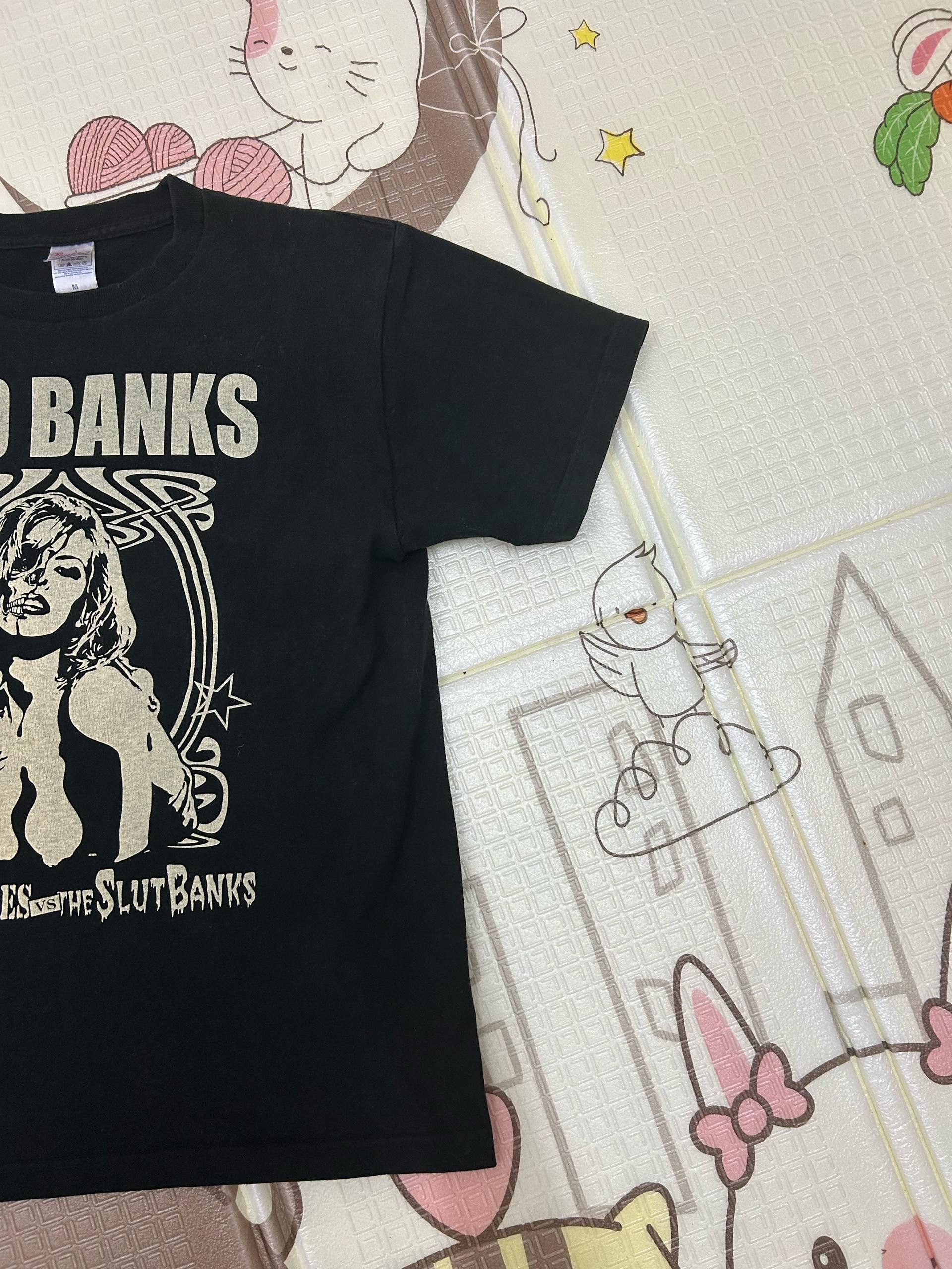 Japanese Brand 💥Crazy Rare Design Bad Banks Tees Size US M / EU 48-50 / 2 - 5 Thumbnail