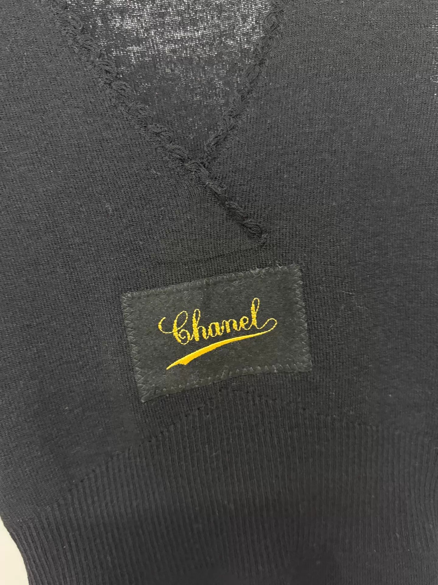 Chanel Chanel 24K Black Wool Vneck Logo Embroidered Tank Top 36 New Size XS / US 0-2 / IT 36-38 - 2 Thumbnail