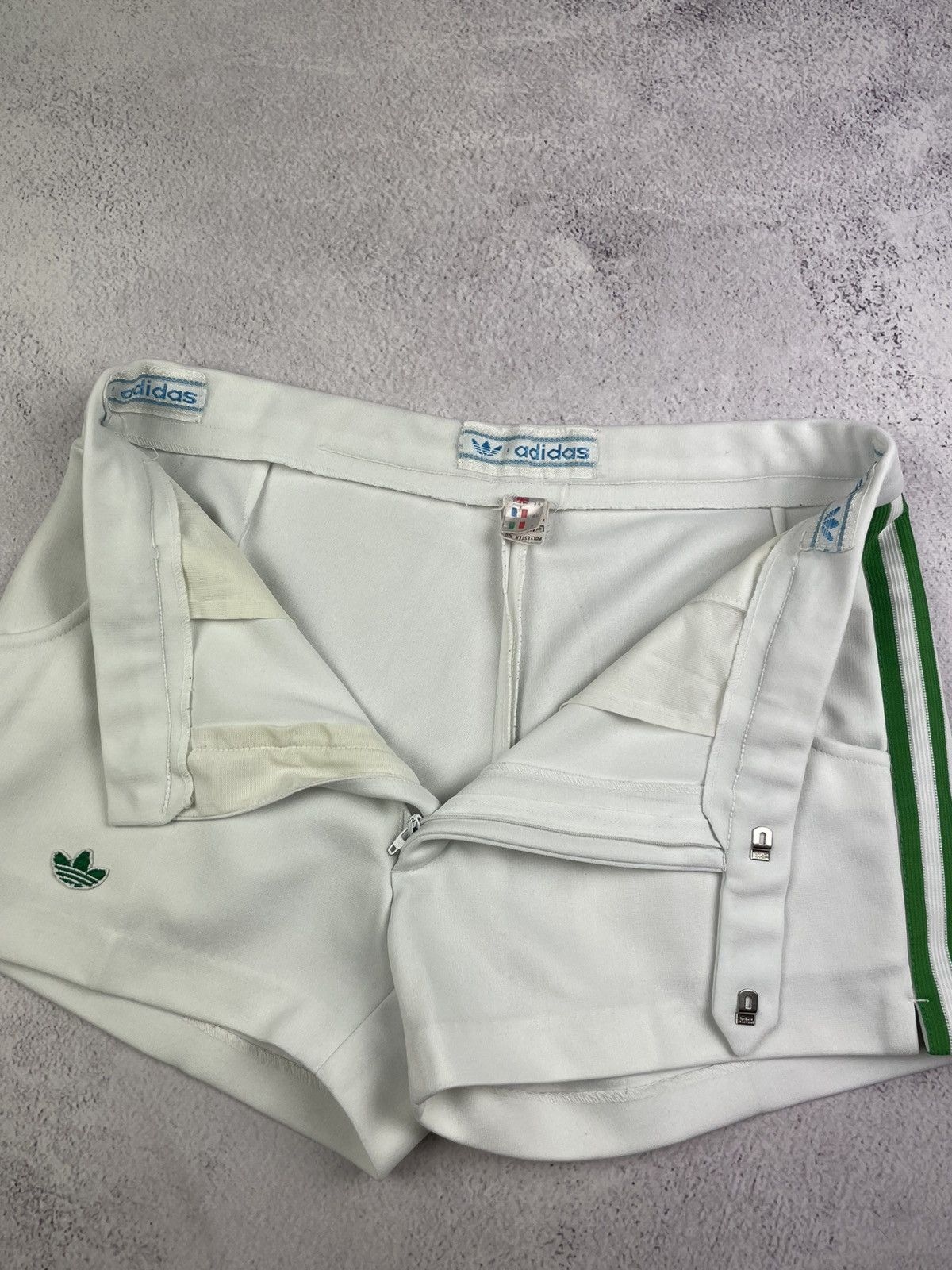 Adidas Vintage Adidas White Shorts S-M Trefoil Logo Stripes Retro Size US 32 / EU 48 - 6 Thumbnail