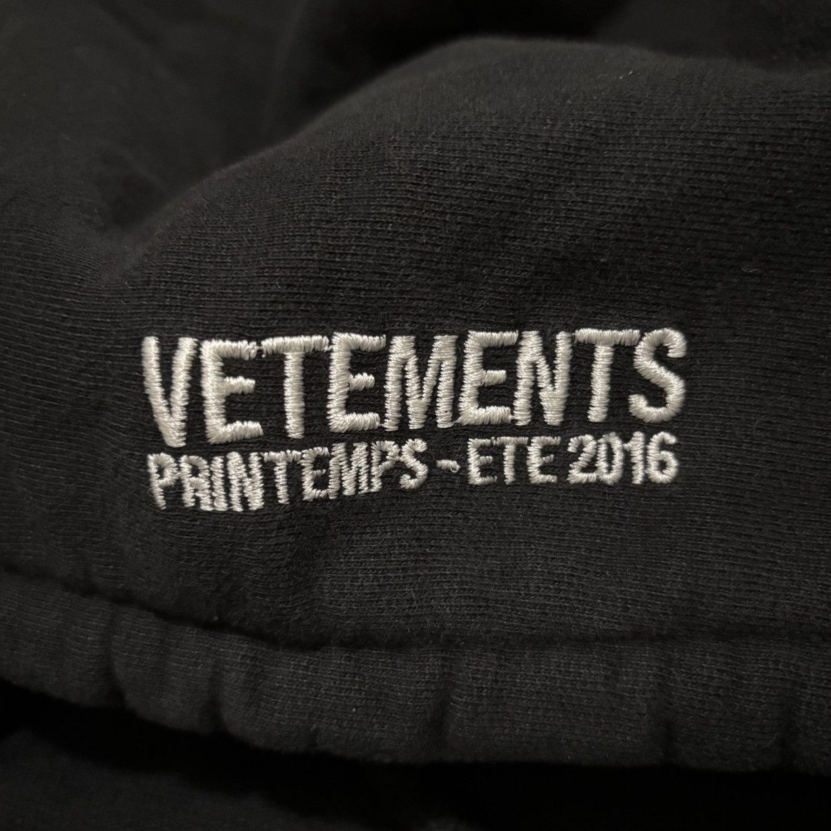 Vetements Vetements SS16 Metal Logo Champion Cropped Reversible Hoodie Size US XS / EU 42 / 0 - 5 Thumbnail