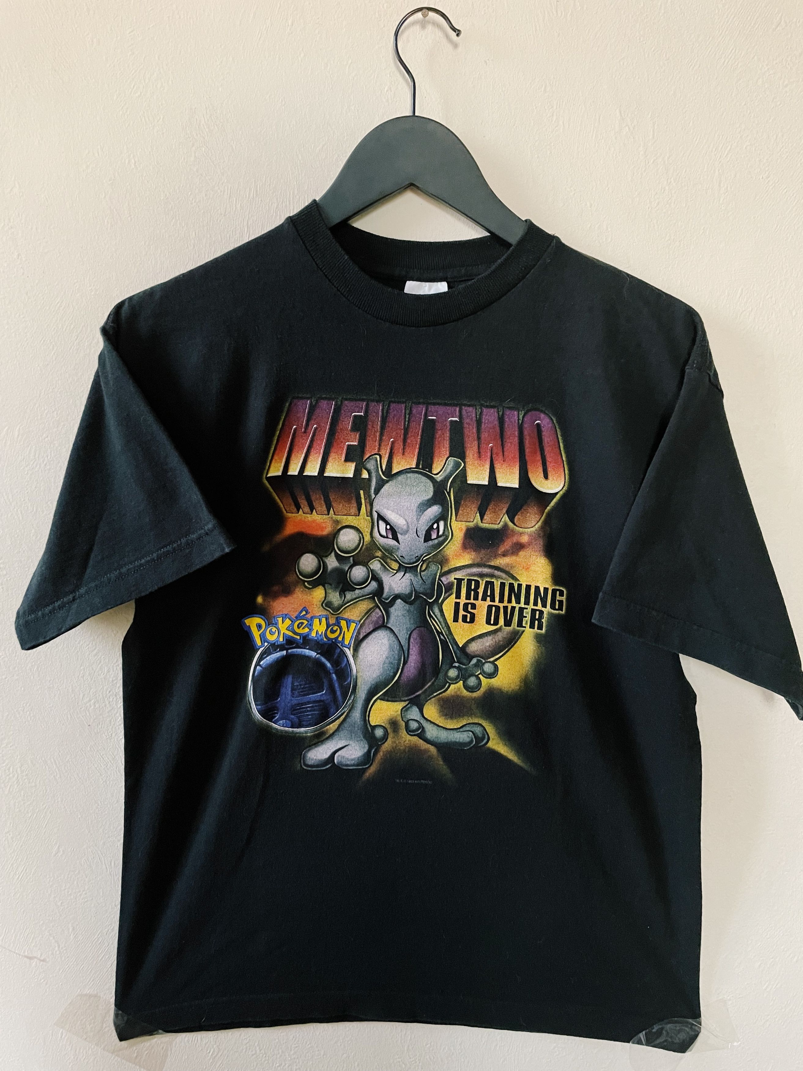 image of Vintage 1999 Nintendo Pokemon Mewtwo T-Shirt Black, Men's (Size Small)