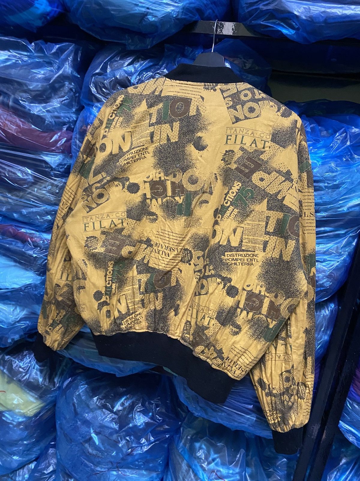 Japanese Brand Vintage Reversible Zodiac Bomber Graphic Yellow Newspaper Size US L / EU 52-54 / 3 - 7 Thumbnail