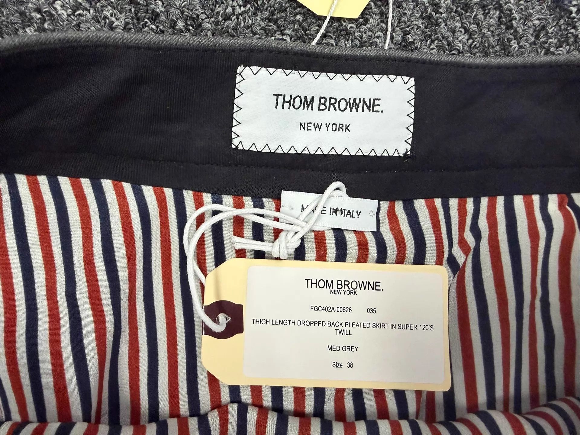 Thom Browne Thom Browne Women's Mid-Gray Pleated Skirt Size38 Size 26" / US 2 / IT 38 - 4 Thumbnail