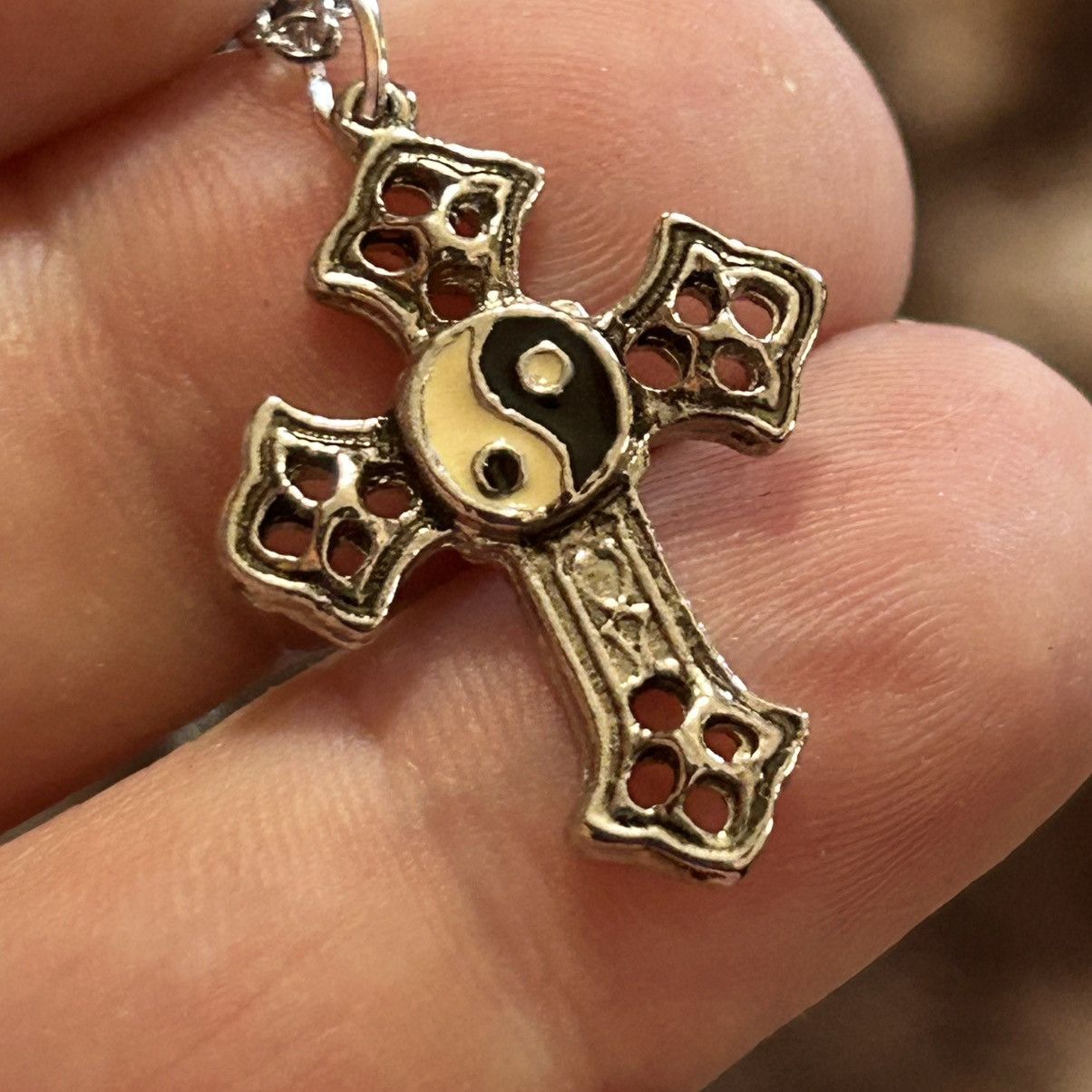 Handmade Handcrafted vintage yin and yang silver cross necklace Size ONE SIZE - 5 Thumbnail