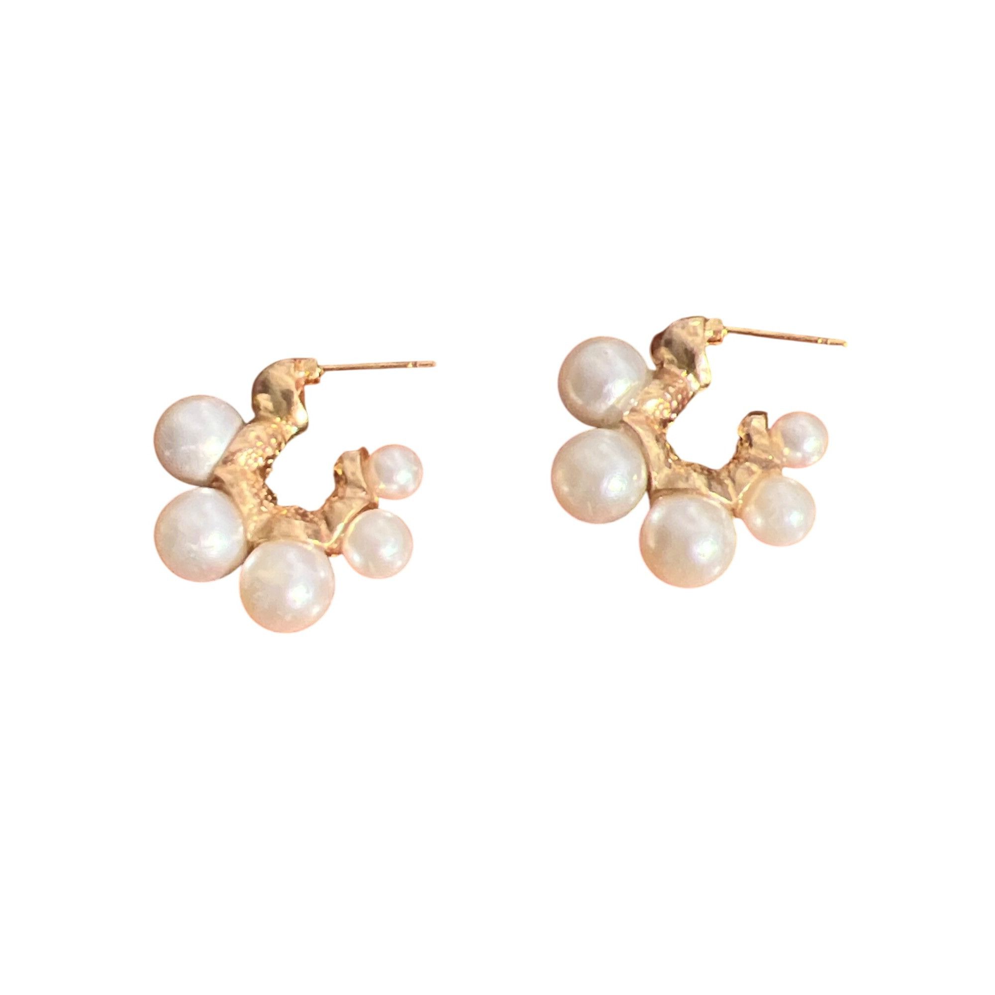 Other Gold Tone Faux Pearl Hoop Earrings Graduated Pierced 1" Acro Size ONE SIZE - 3 Thumbnail