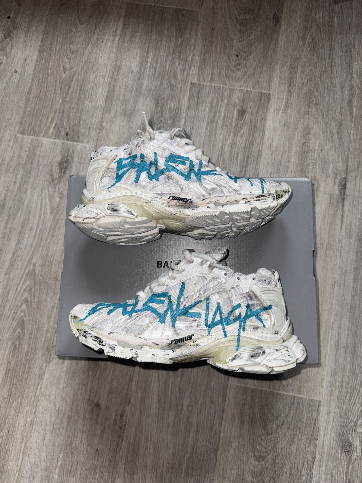 Balenciaga Balenciaga Runner Graffiti white/blue Size US 6 / EU 39 - 1 Thumbnail