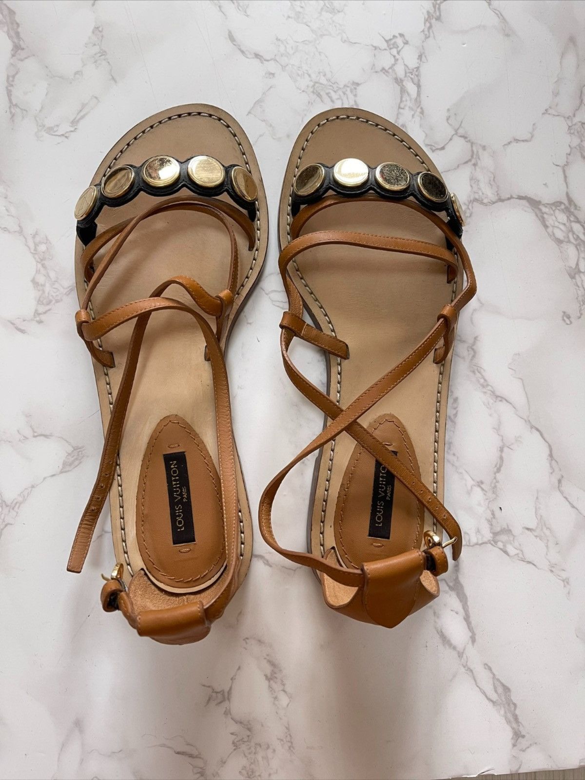 Louis Vuitton Louis Vuitton Gold Leather sandal Size US 8.5 / IT 38.5 - 9 Thumbnail
