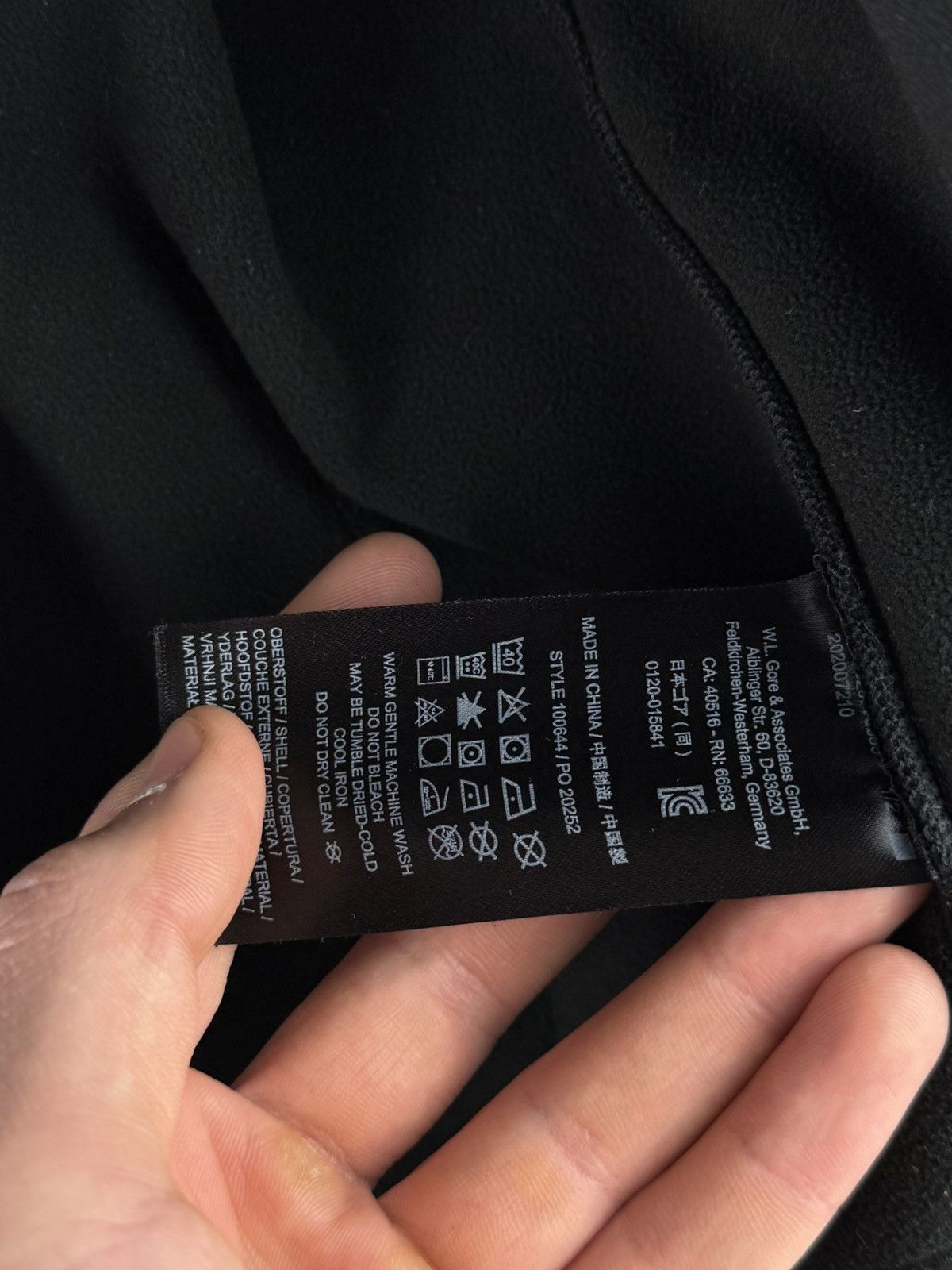 GOREWEAR GORE Bike Wear Gore-Tex Infinium Cycling Jacket Triple Black Size US M / EU 48-50 / 2 - 8 Thumbnail