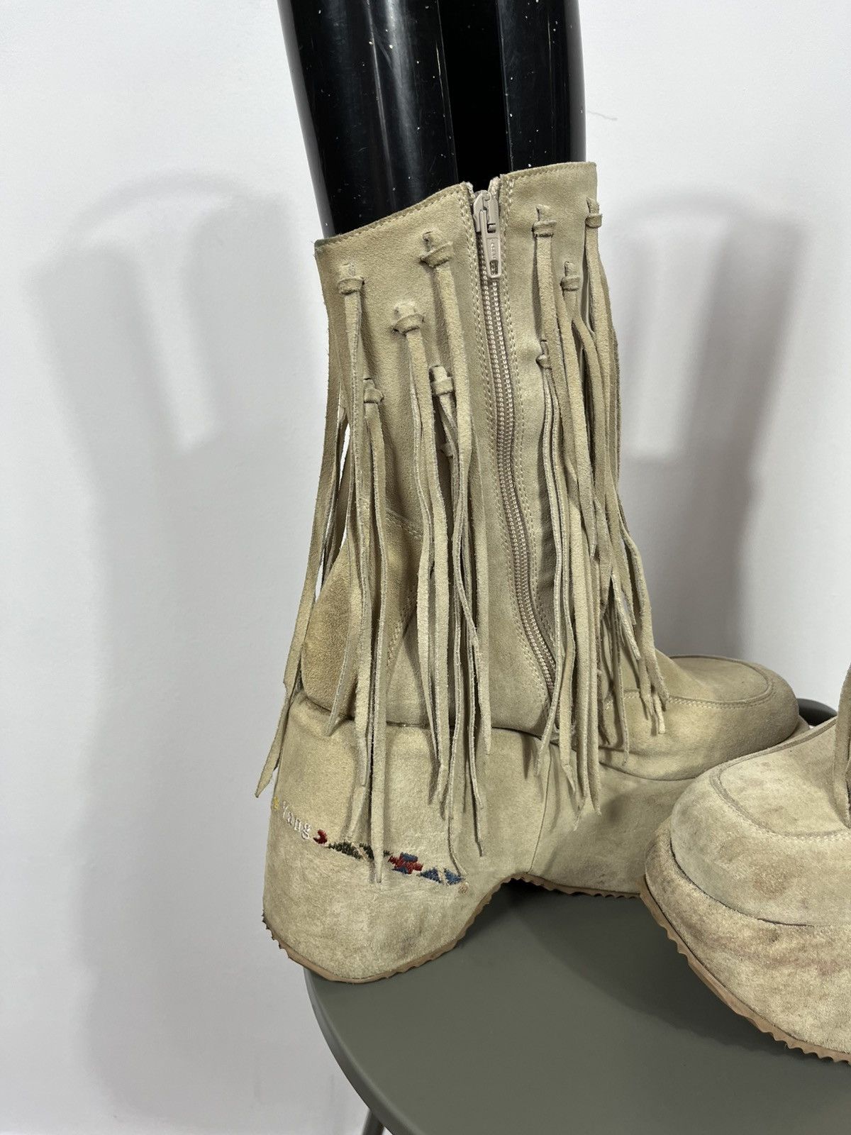 Vintage Beige Suede Fringe Platform Boots with Dangling Details Zip Size US 10 / IT 40 - 11 Thumbnail