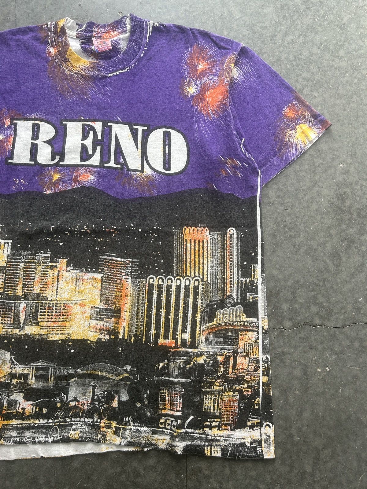 Fruit Of The Loom × Vintage Crazy Vintage 90s Reno Nevada AOP Graphic Tee Size US XL / EU 56 / 4 - 3 Thumbnail