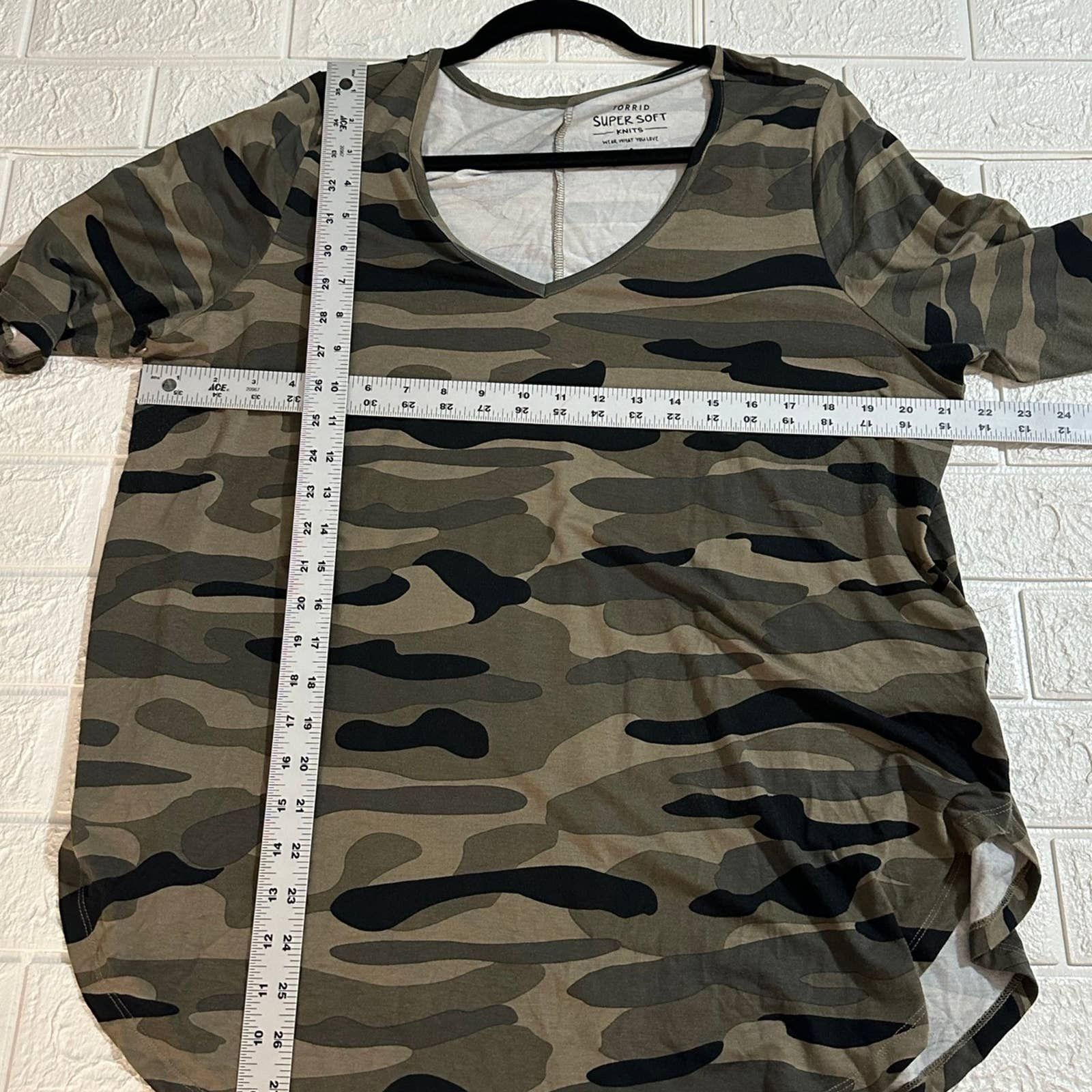 Other bundle of 2 torrid top size 2 Size XXL / US 16-18 / IT 52-54 - 10 Thumbnail