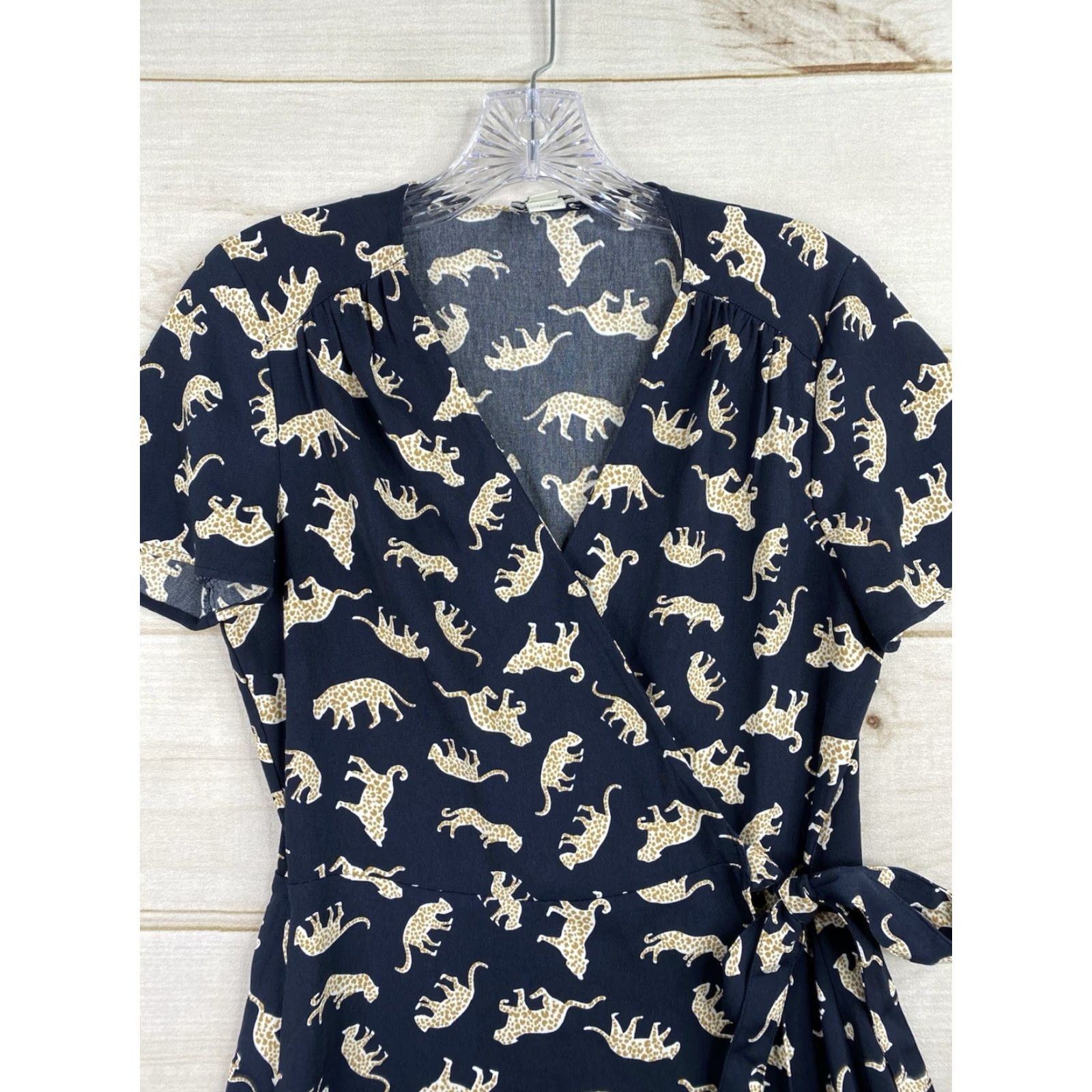 J.Crew J.CREW Wrap Dress Women's 2 Blue Navy Cheetah Animal Print Short Sleeve V-Neck Knit Polyester Shirt/Housewear Size XS / US 0-2 / IT 36-38 - 5 Thumbnail
