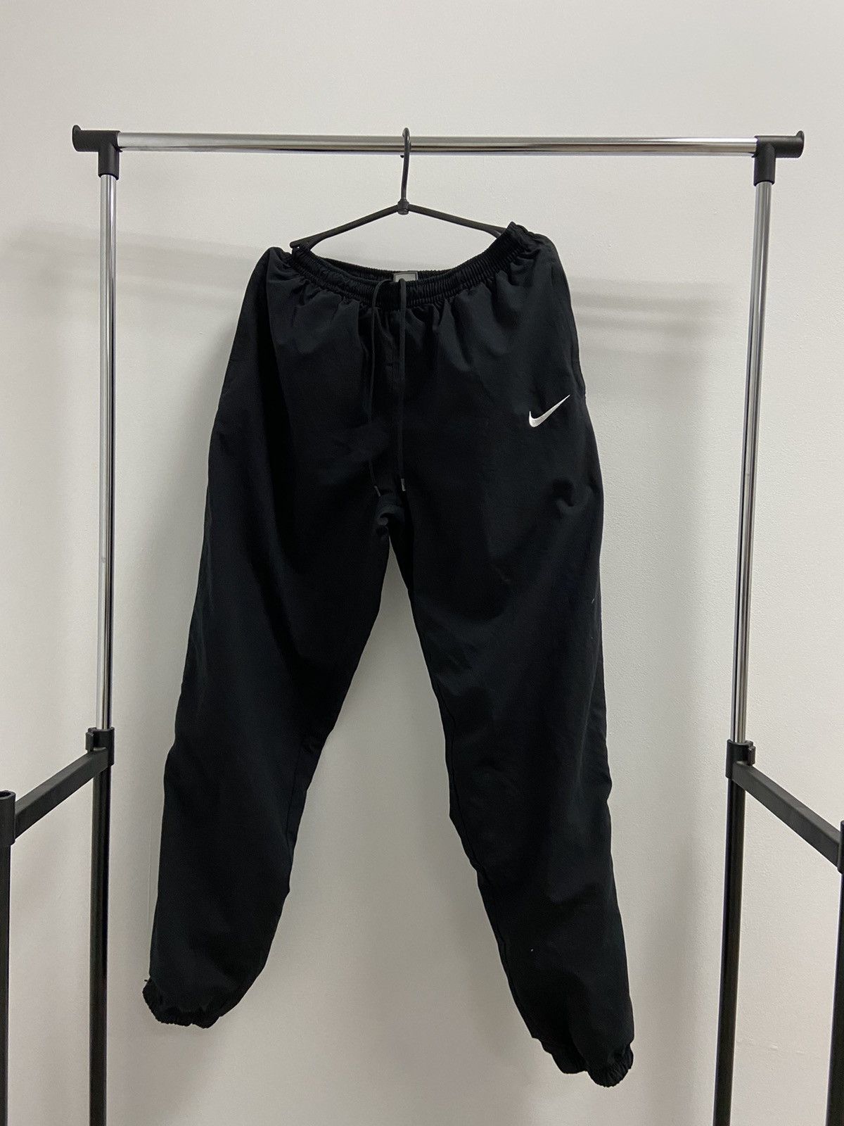 Nike × Vintage Nike Nylon Pants Small Logo Swoosh Vintage Size US 36 / EU 52 - 1 Thumbnail