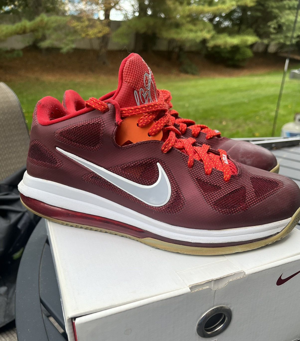 Nike Lebron 9 Lows Cherry Red Size 10 Size US 10 / EU 43 - 6 Thumbnail