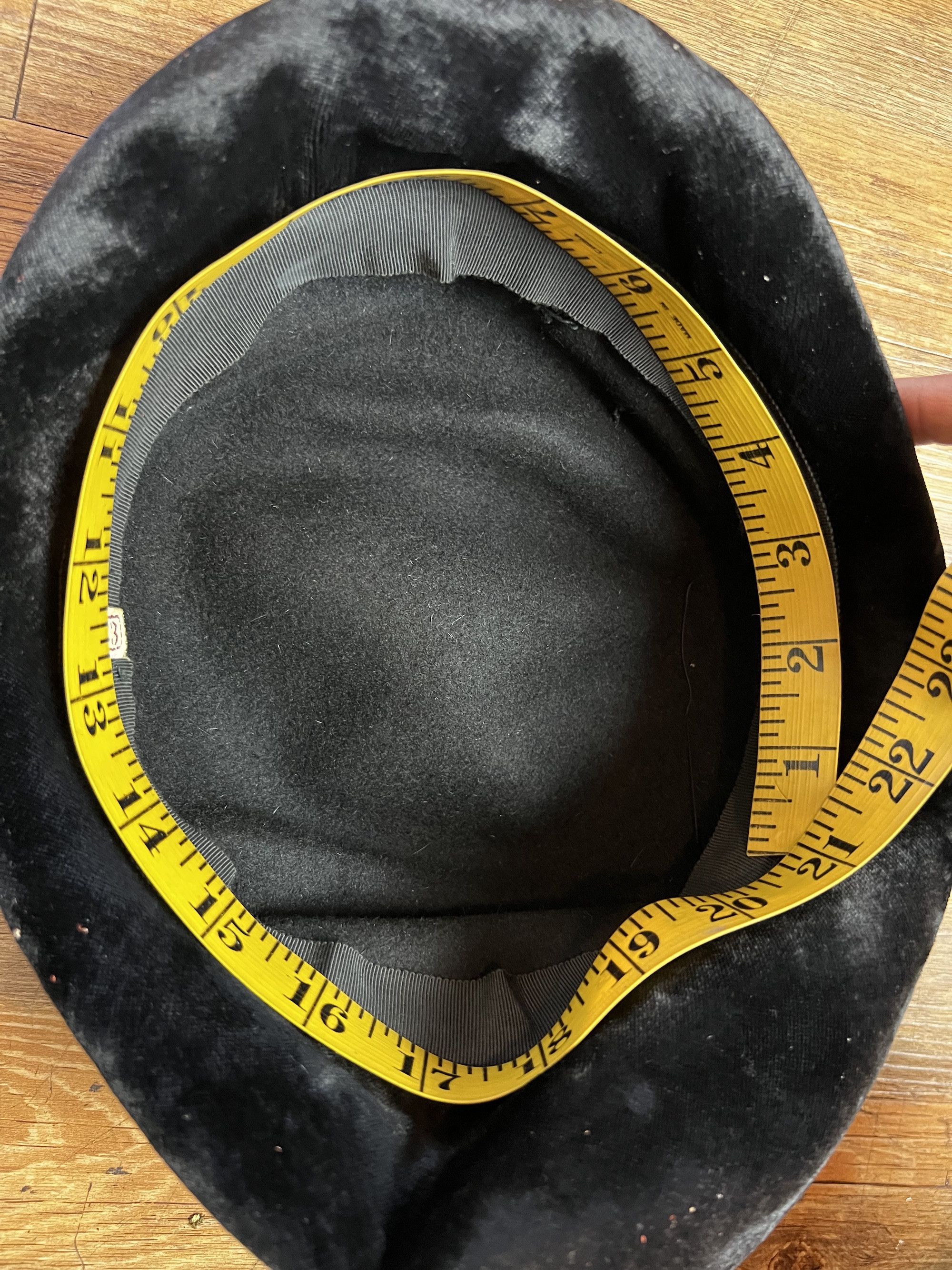Vintage Vintage 1950's Black Cloche Hat w. Rhinestone Brooch Accent Size ONE SIZE - 8 Thumbnail