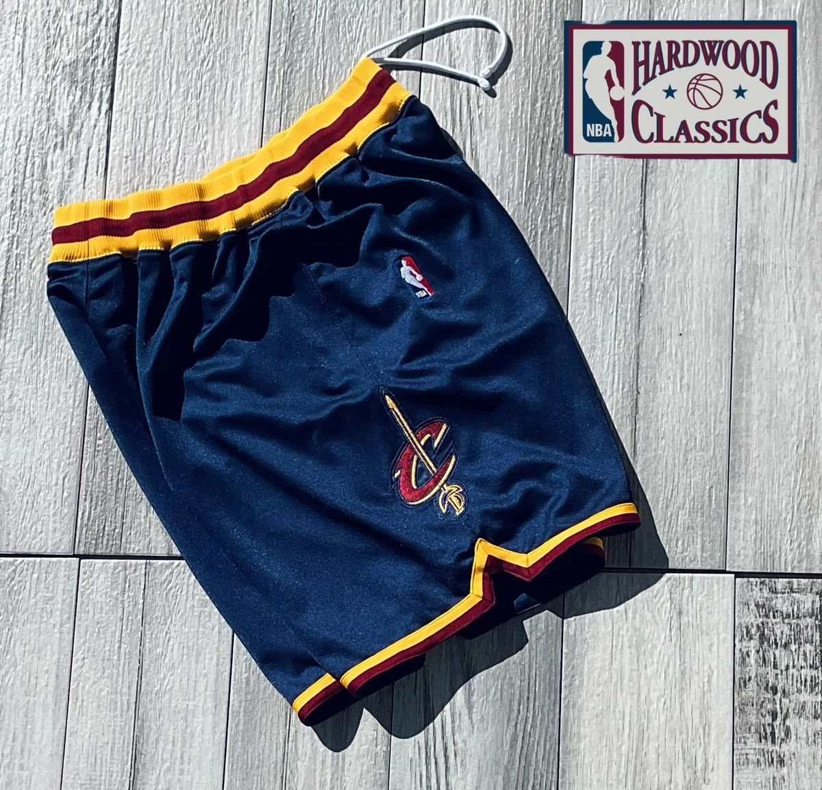 Mitchell & Ness Mitchell+Ness Authentic Cleveland Cavs Away Shorts Men’s L Size US 34 / EU 50 - 2 Thumbnail