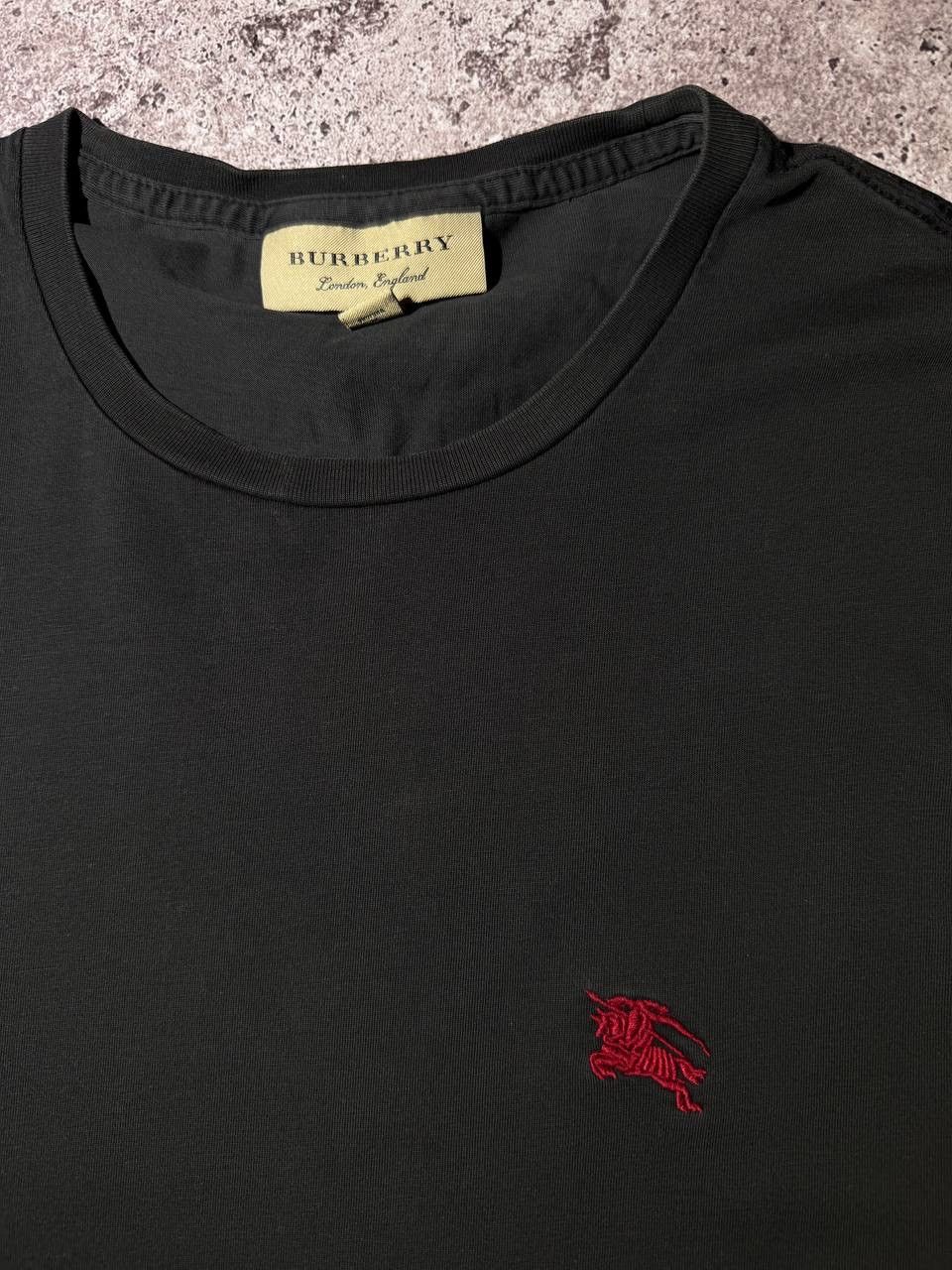 Burberry × Vintage Burberry Vintage Basic Black T-shirt Size US M / EU 48-50 / 2 - 4 Thumbnail
