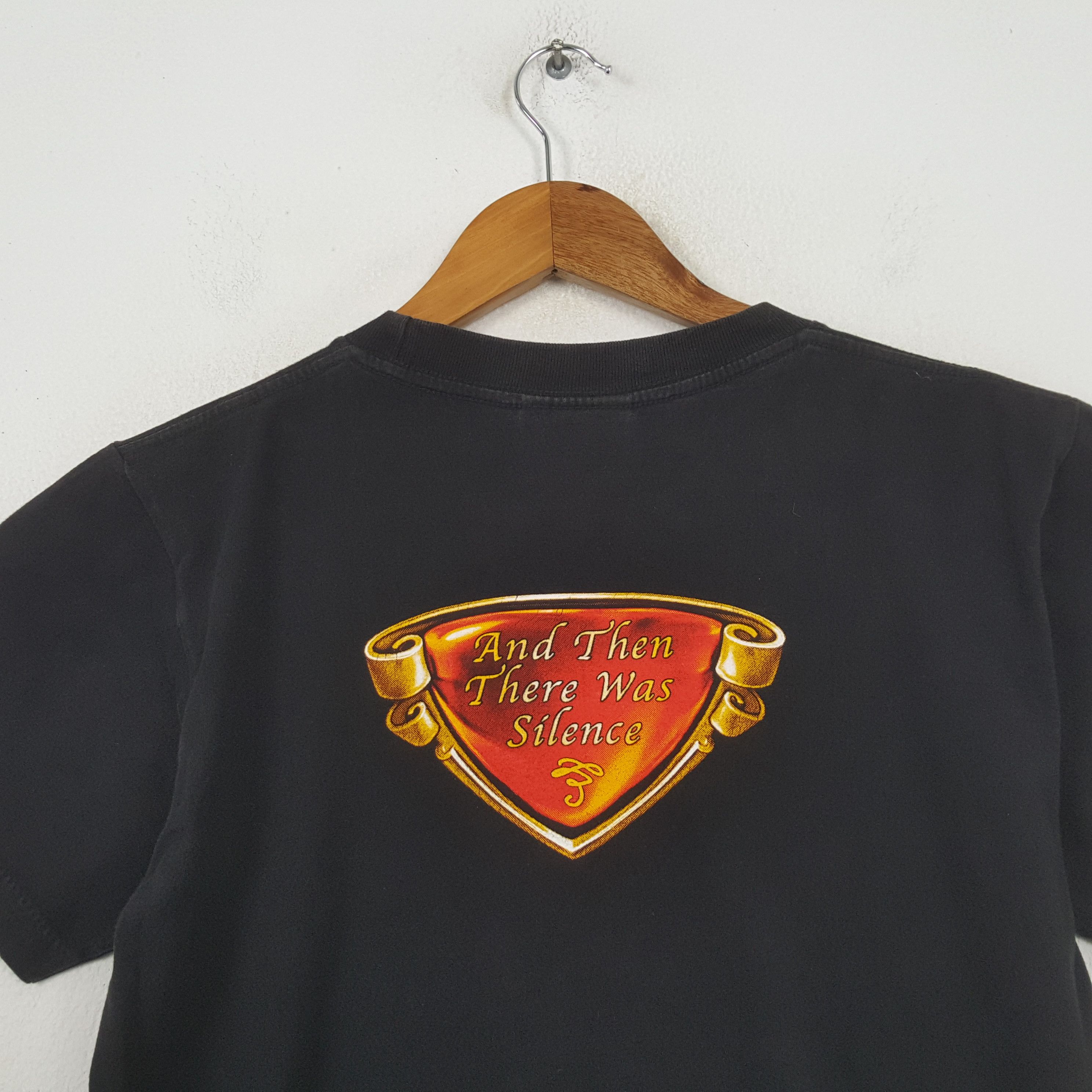 Band Tees Vintage Blind Guardian German Power Metal Band T-shirt RR2 Size US M / EU 48-50 / 2 - 4 Thumbnail