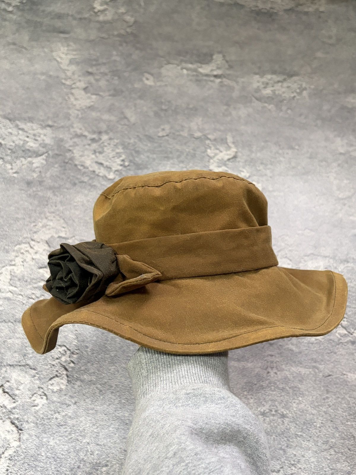 Barbour Barbour Country Waxed Cotton Bucket Hat Rose Detail Brown M Size ONE SIZE - 1 Thumbnail